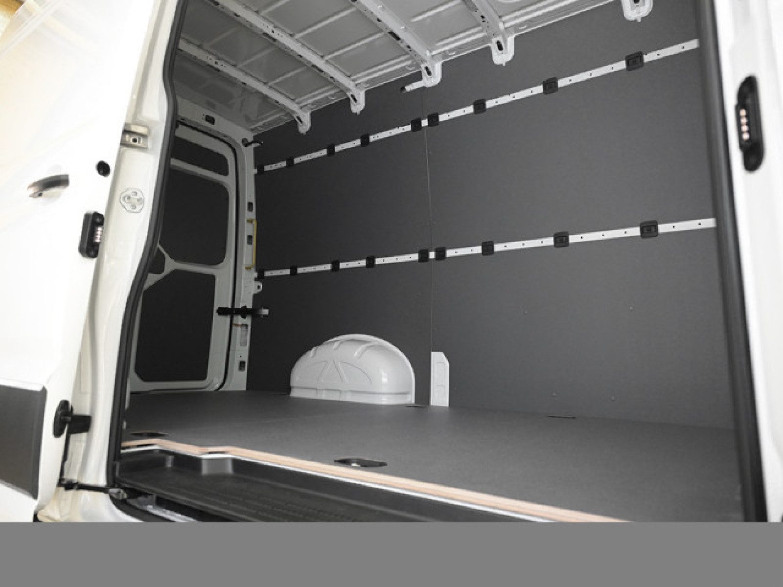 Volkswagen Crafter – Bild 11
