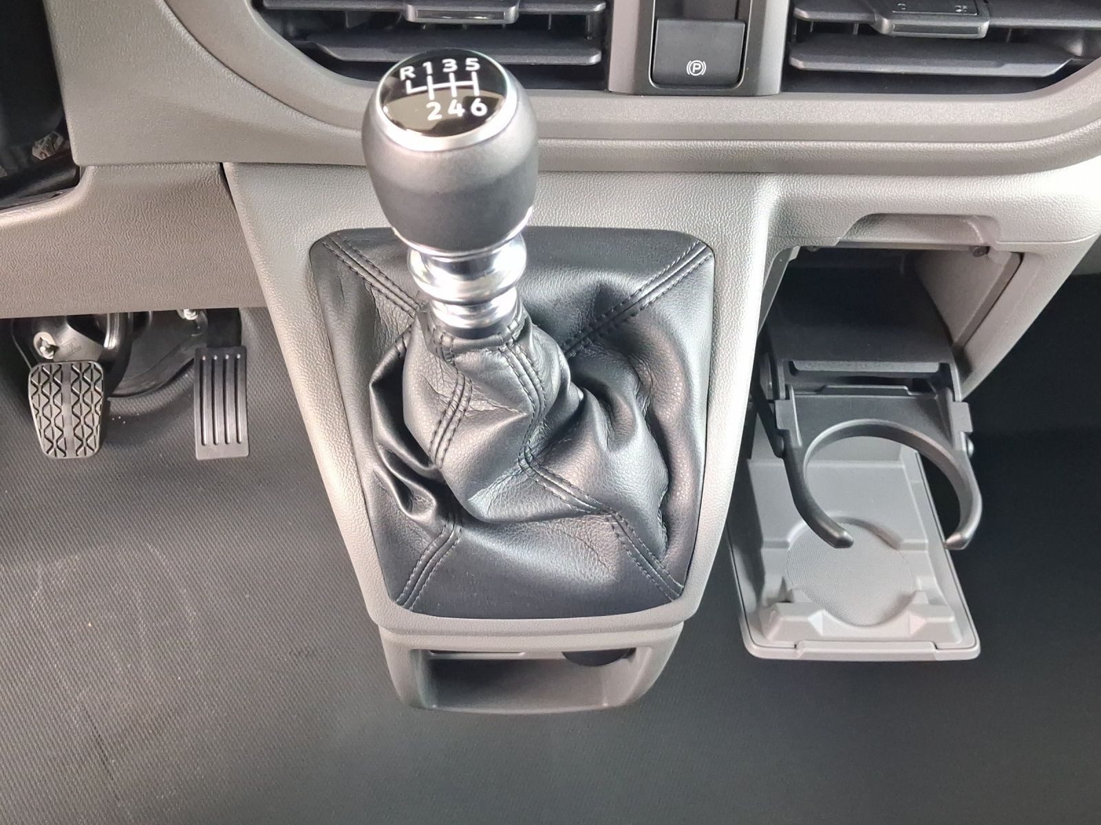 Volkswagen Transporter Kasten – Bild 10