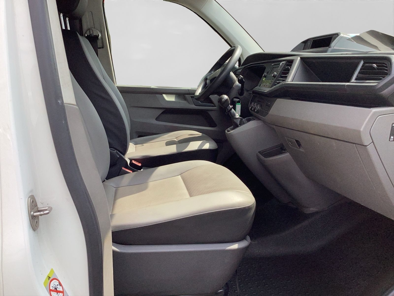 Volkswagen T6.1 Transporter – Bild 6