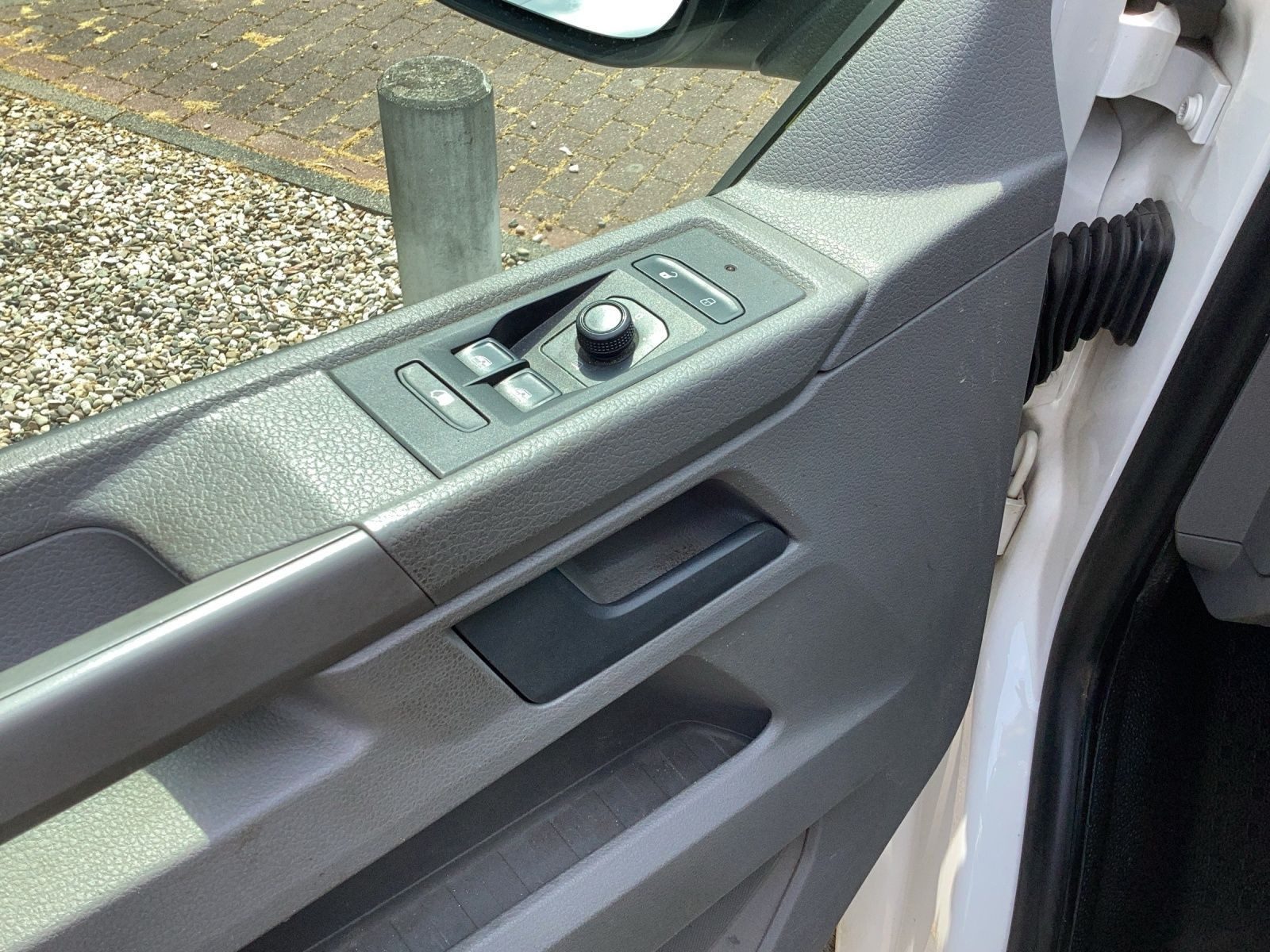 Volkswagen T6.1 Transporter – Bild 10