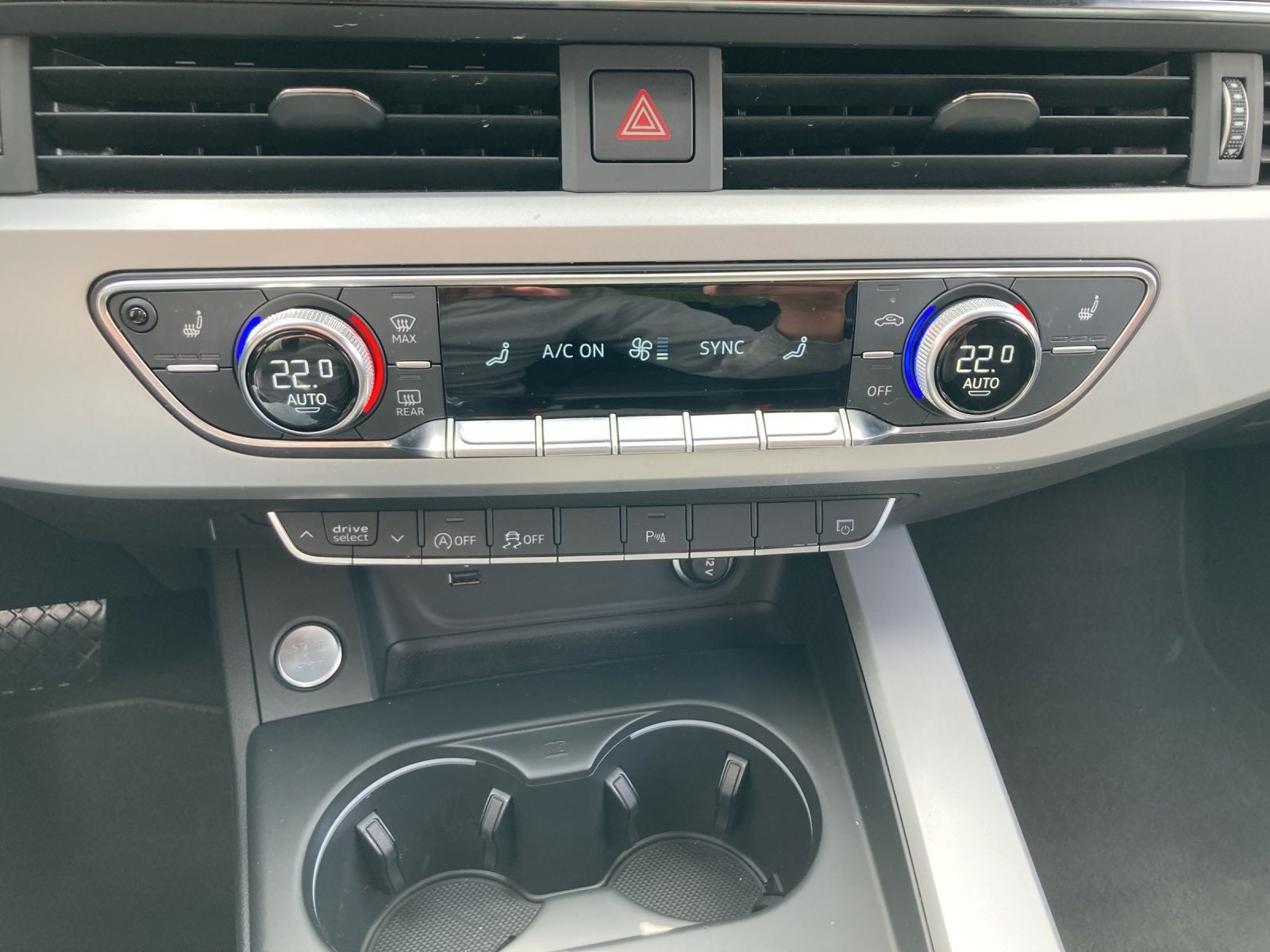 Audi A4 – Bild 12