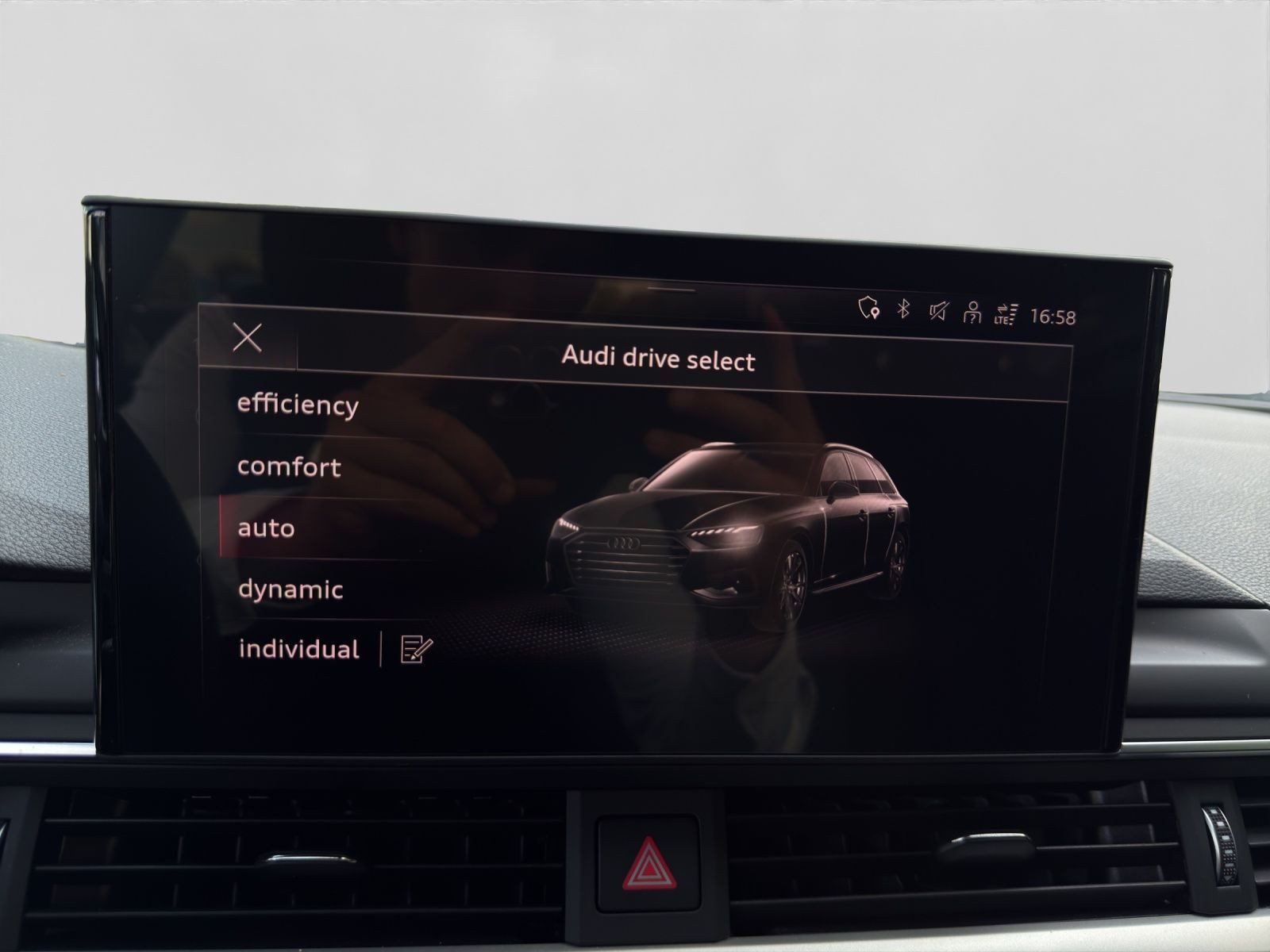 Audi A4 Avant – Foto 13