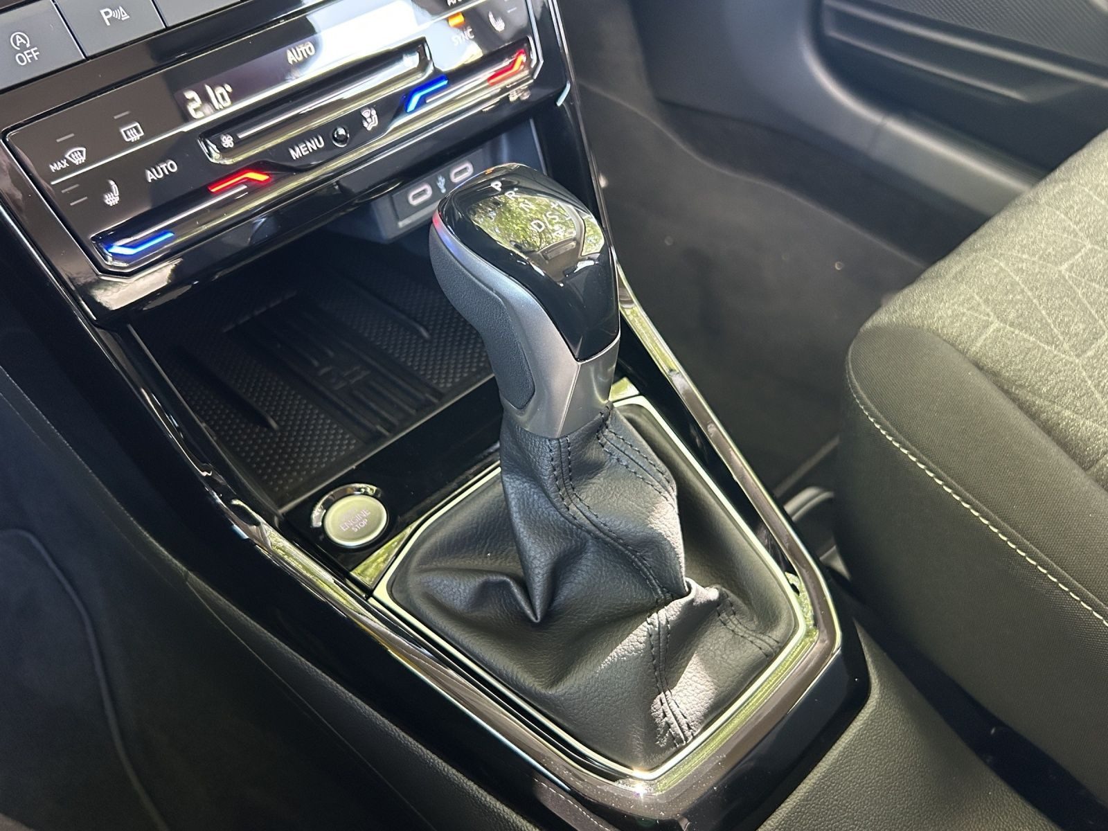 Volkswagen T-Cross – Bild 11