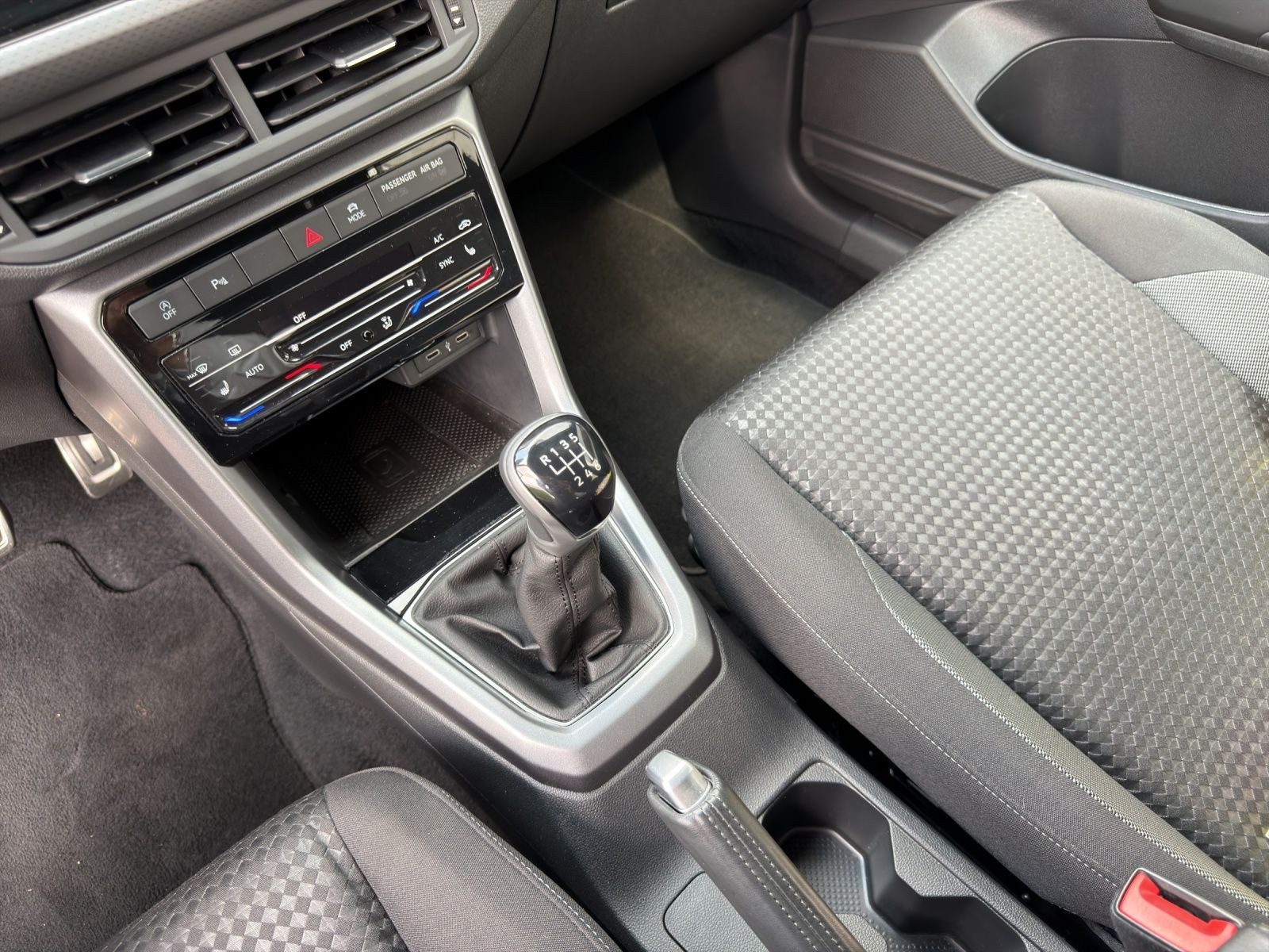 Volkswagen T-Cross – Bild 11