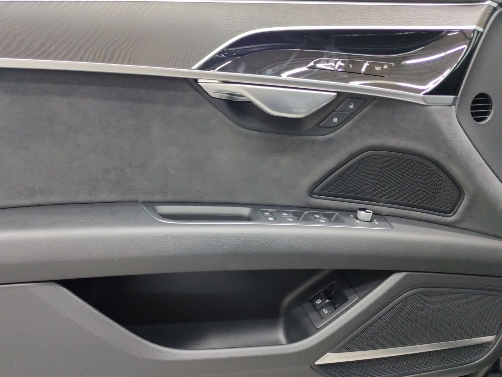 Audi A8 – Bild 8