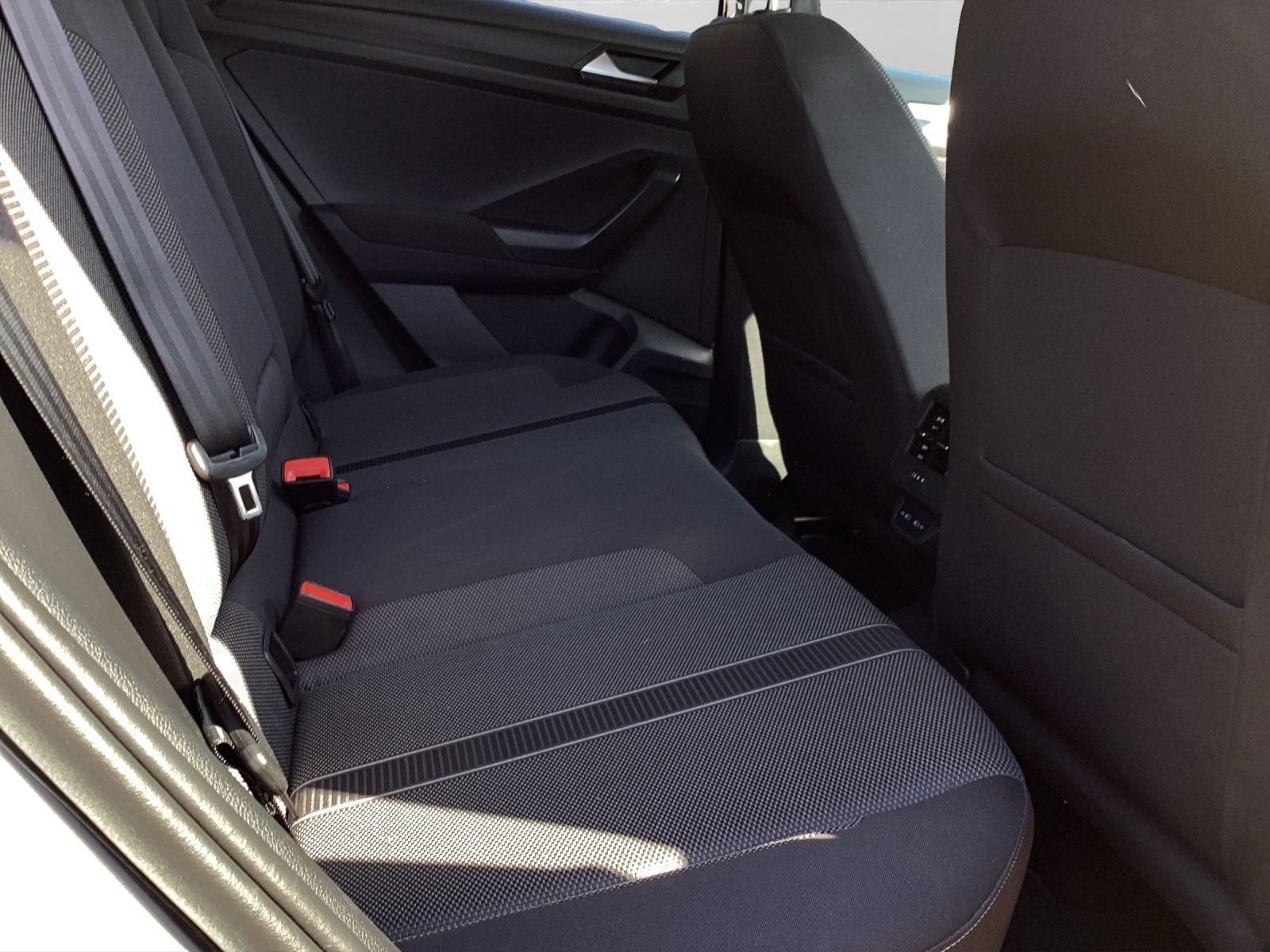 Volkswagen T-Roc – Foto 6