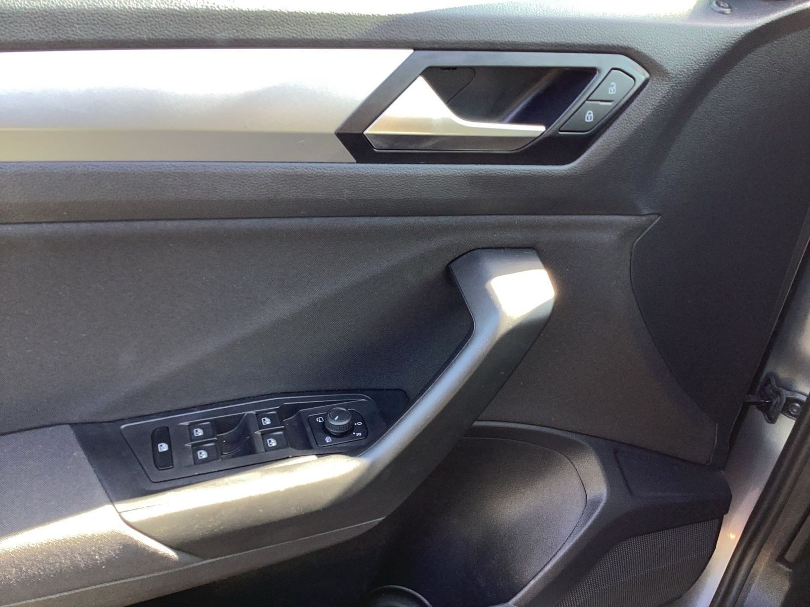 Volkswagen T-Roc – Foto 8