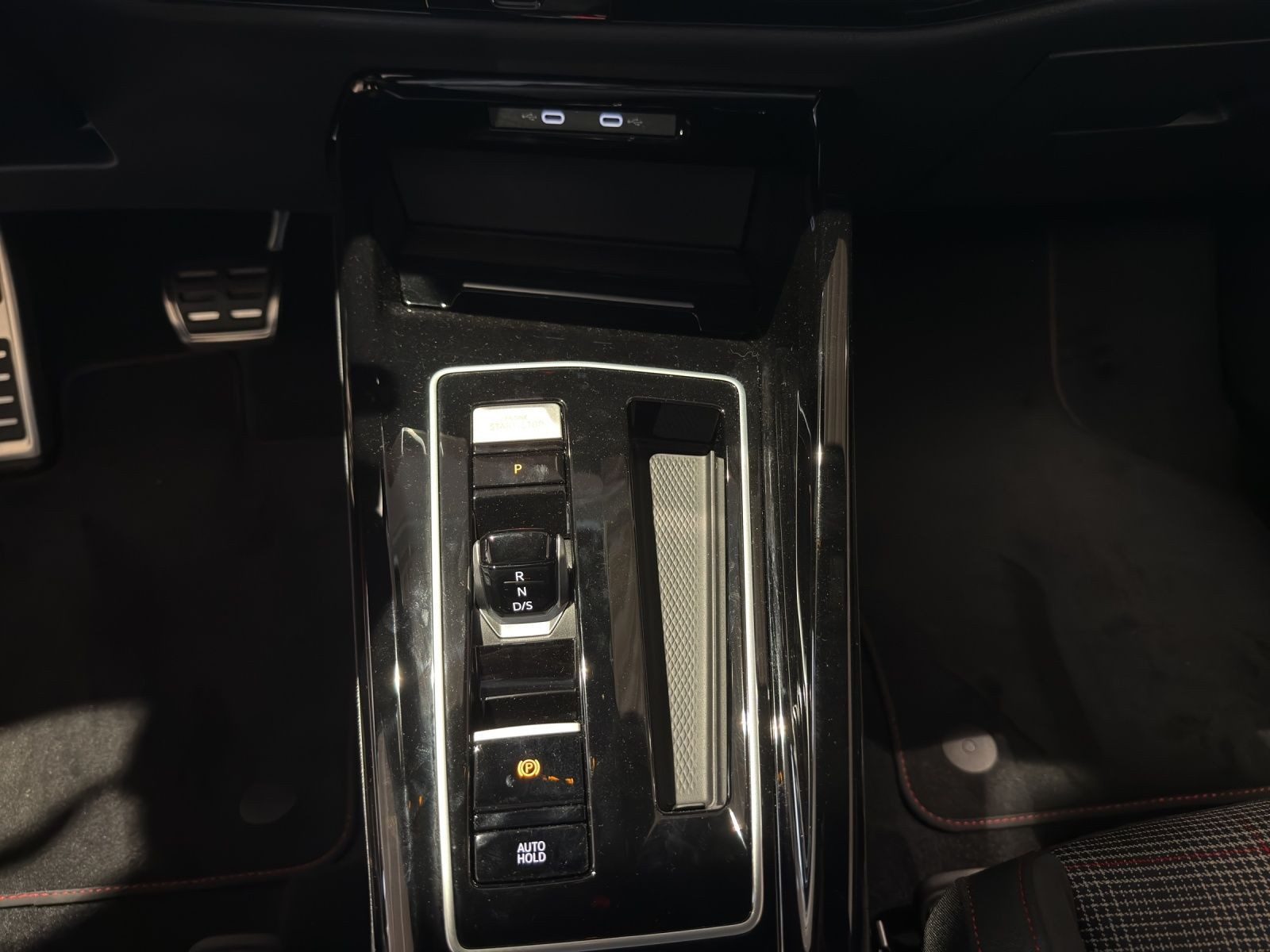 Volkswagen Golf GTI – Bild 11