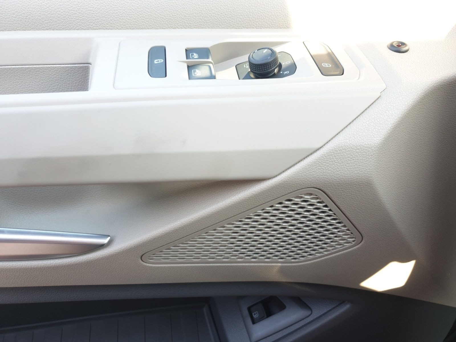 Volkswagen T7 Multivan – Foto 8