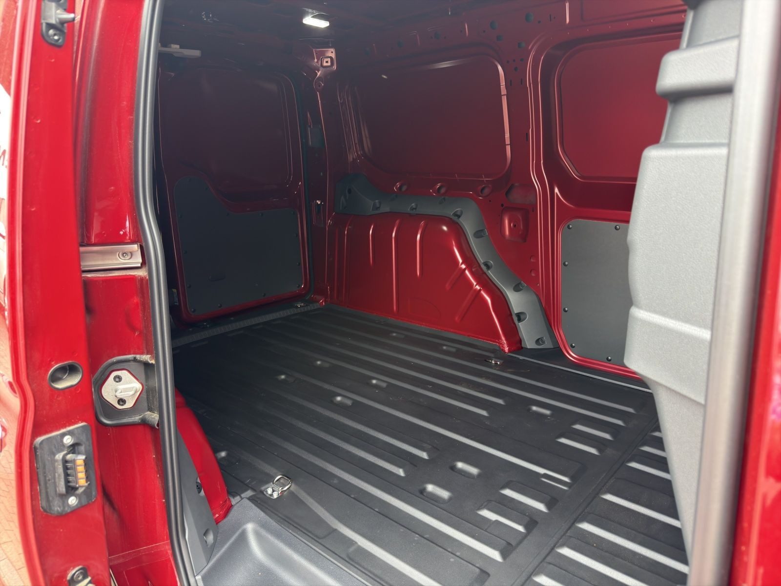 Volkswagen Caddy – Bild 6