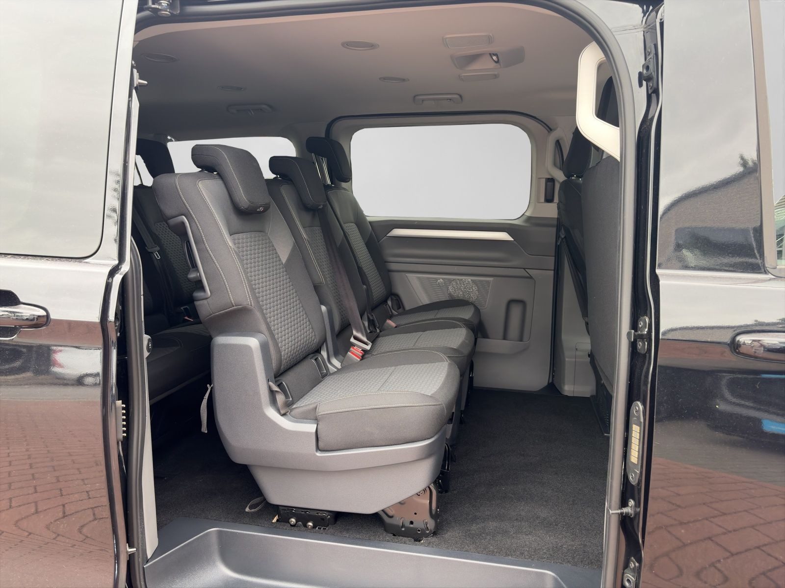 Volkswagen T7 Caravelle – Bild 6