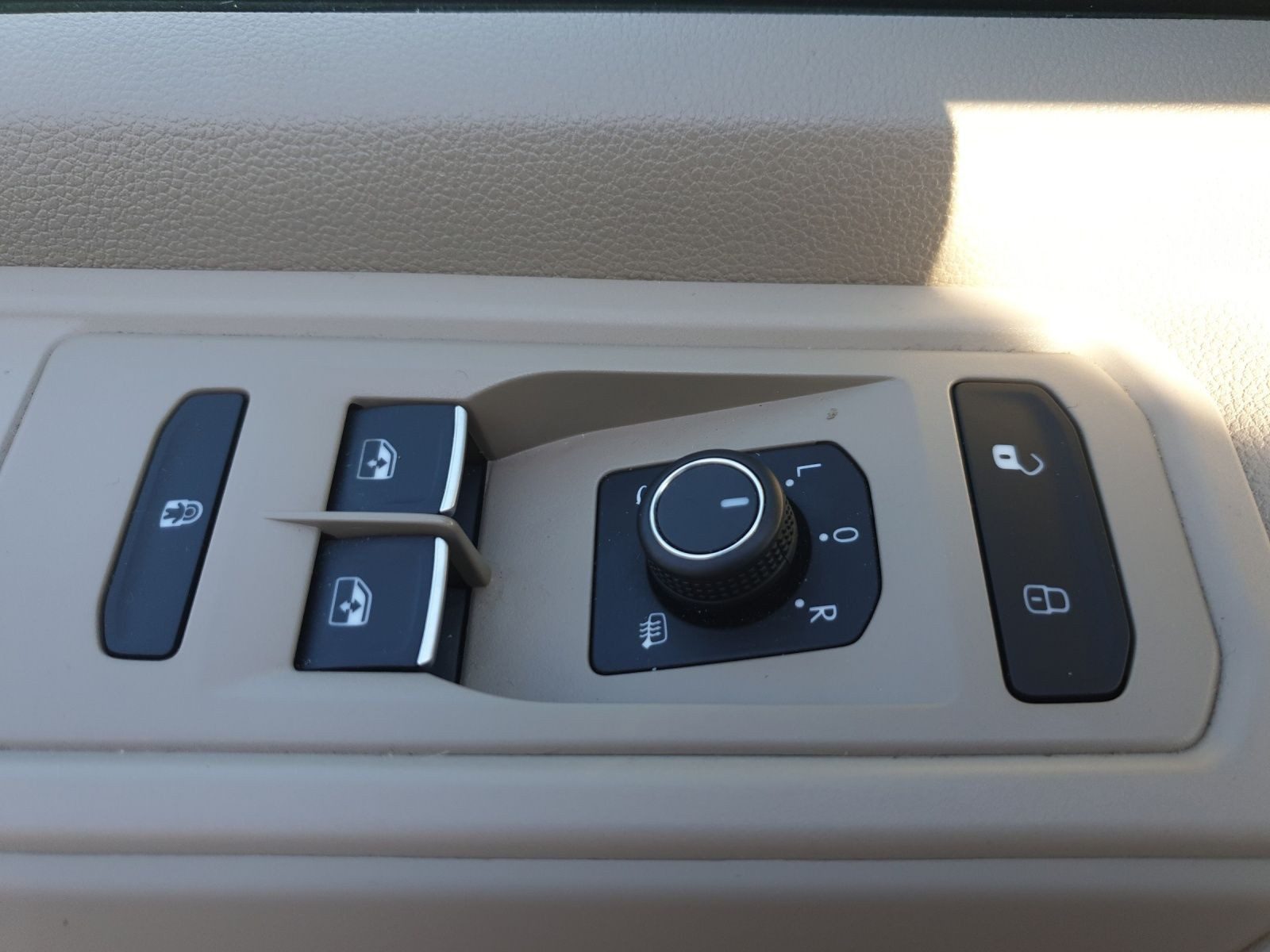 Volkswagen T7 Multivan – Foto 8
