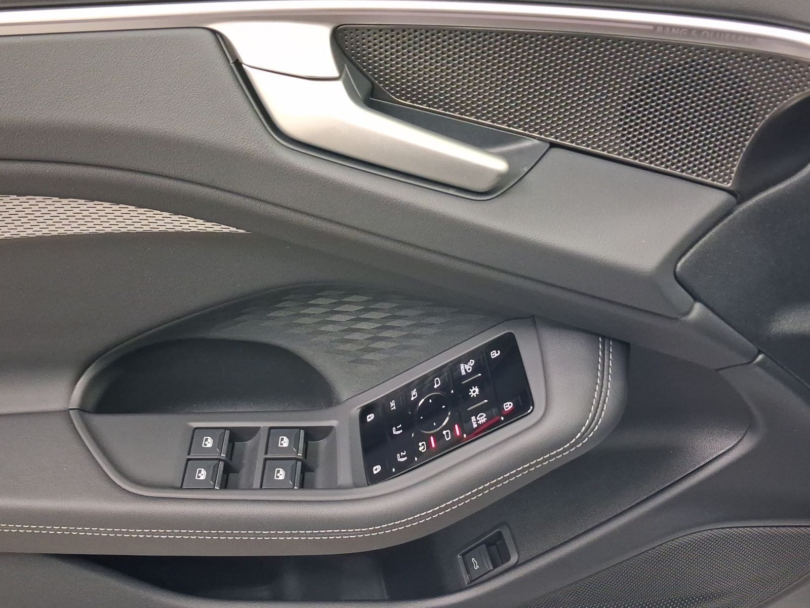 Audi A6 – Bild 8