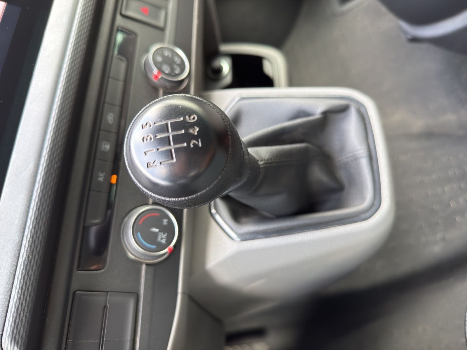Volkswagen T6.1 Kombi – Bild 11