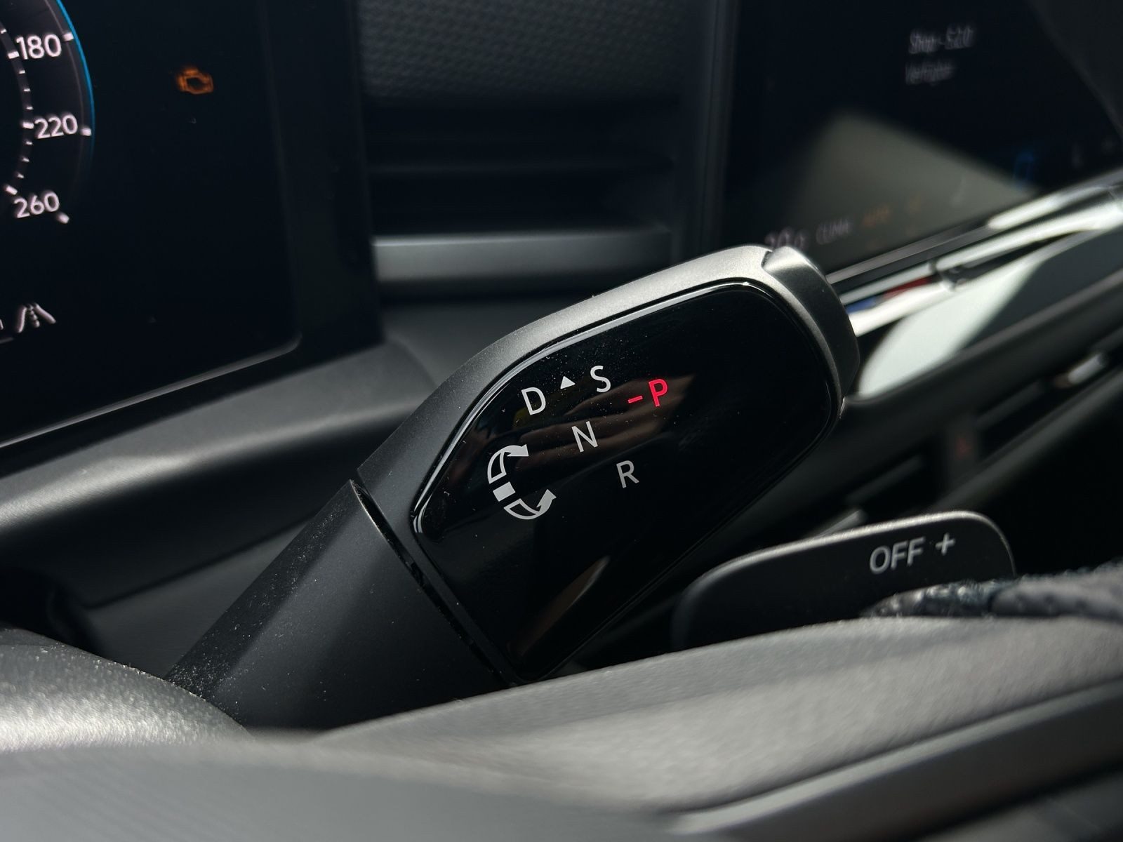 Volkswagen T-Roc – Foto 11
