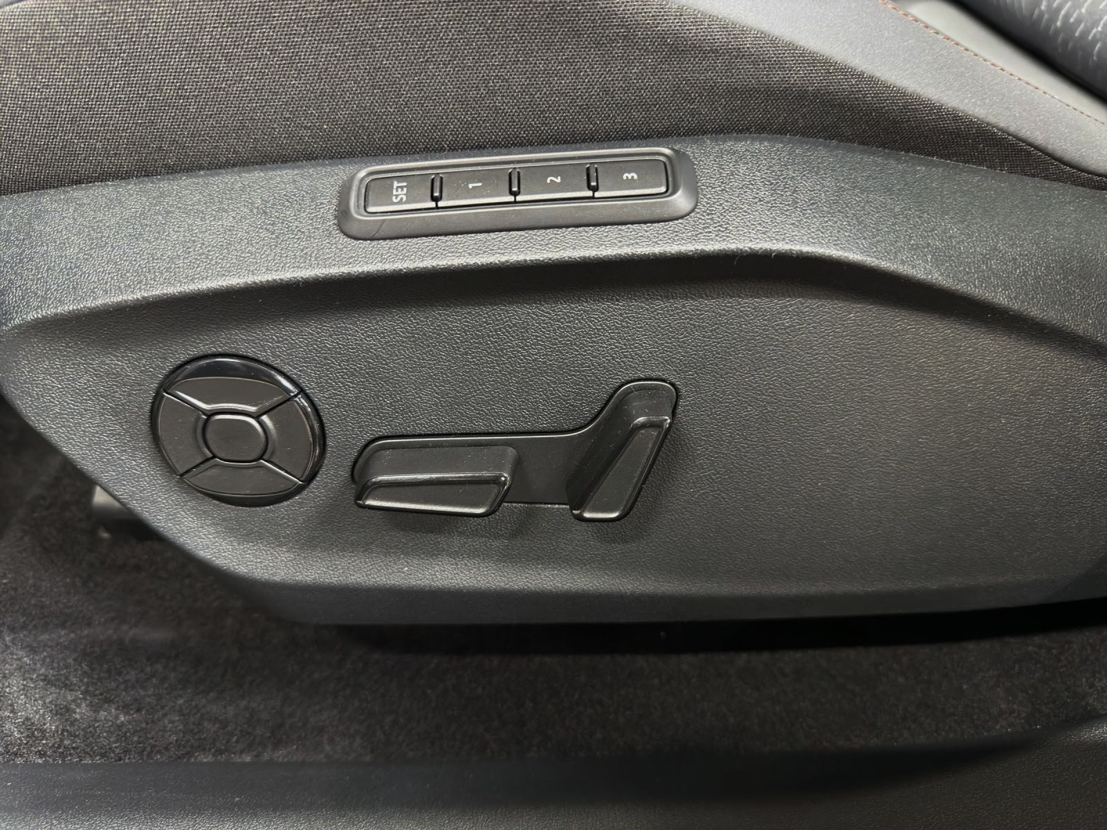 Cupra Raval – Foto 18