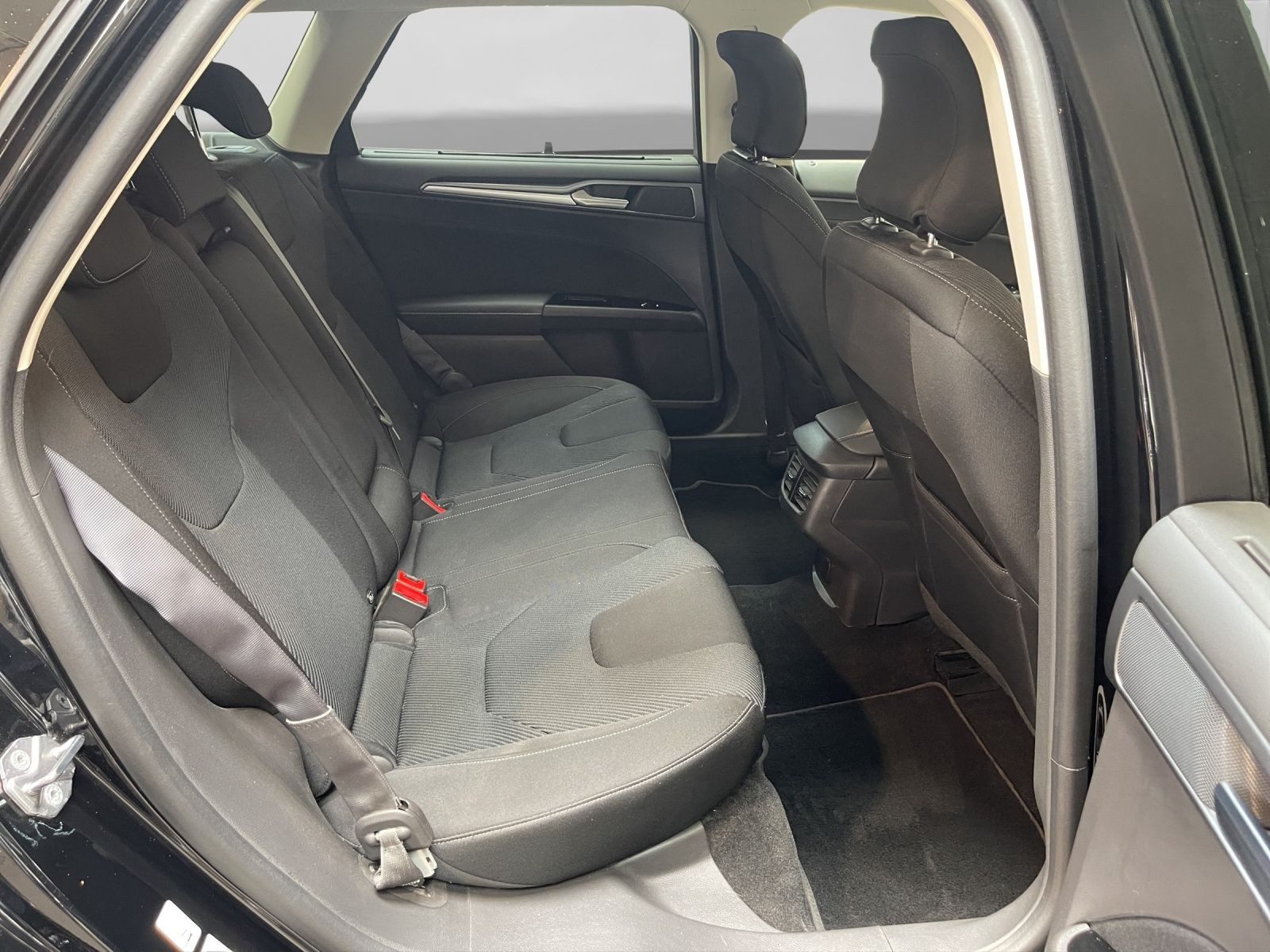 Ford Mondeo – Bild 6