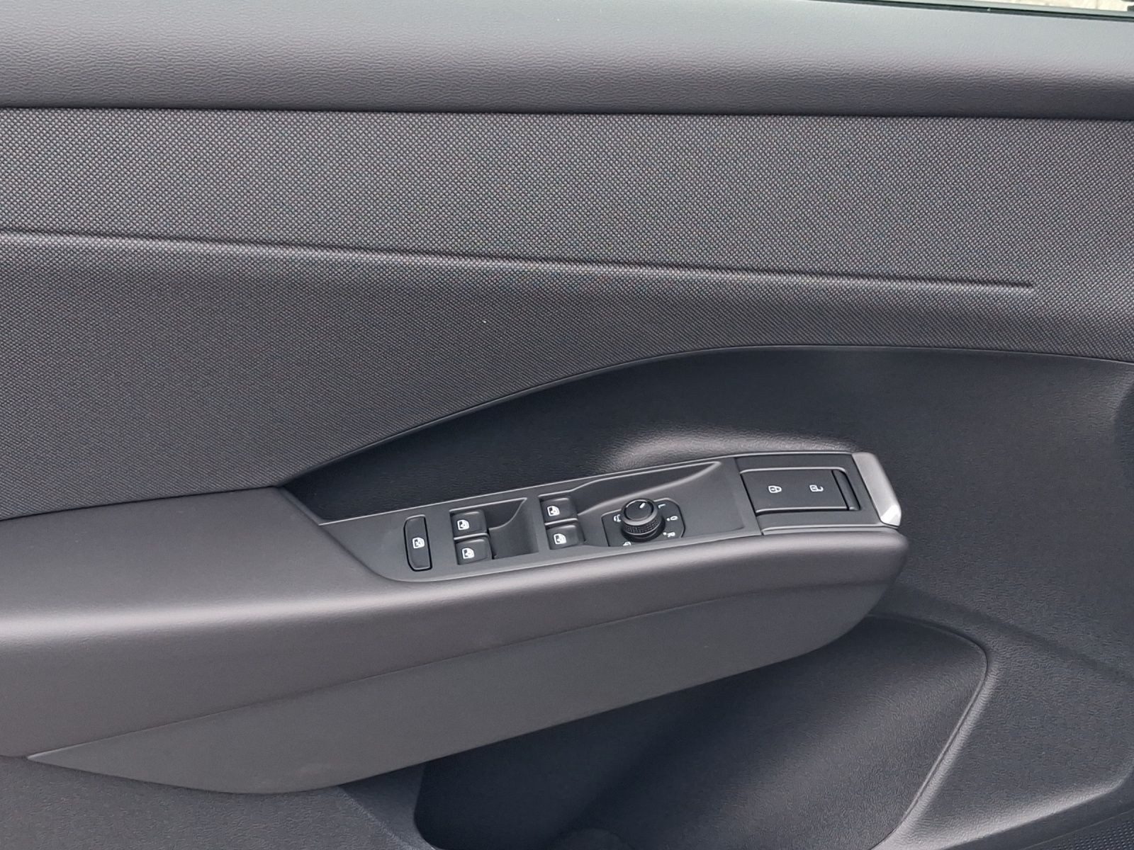 Volkswagen T-Roc – Foto 8