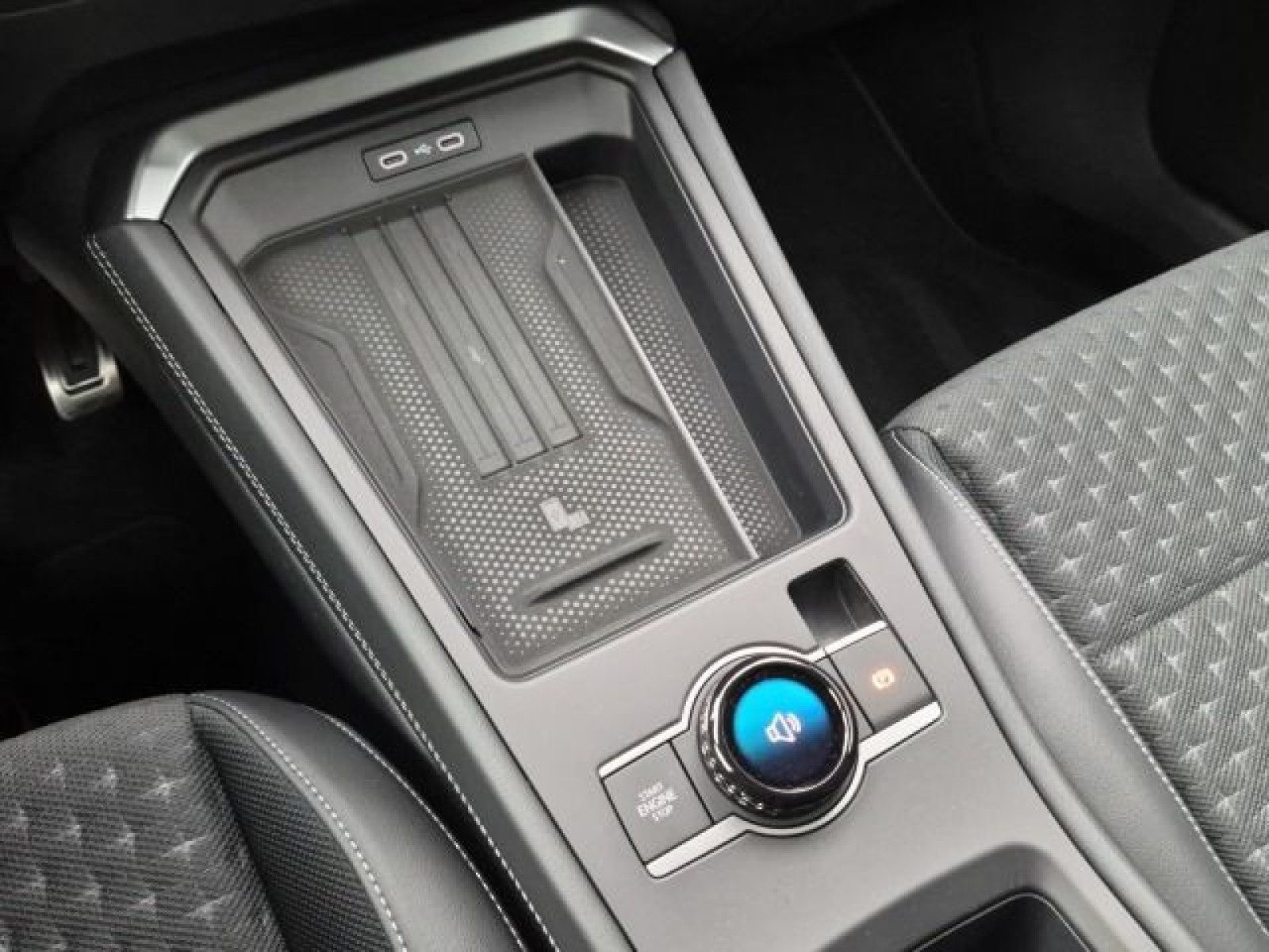 Volkswagen T-Roc – Foto 18
