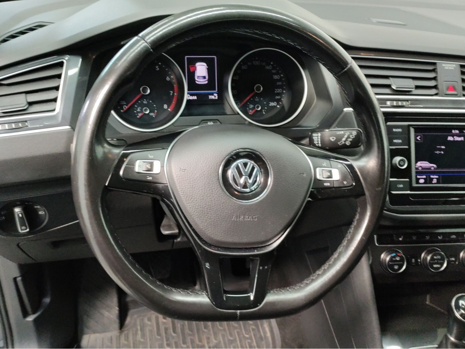 Volkswagen Tiguan – Foto 9