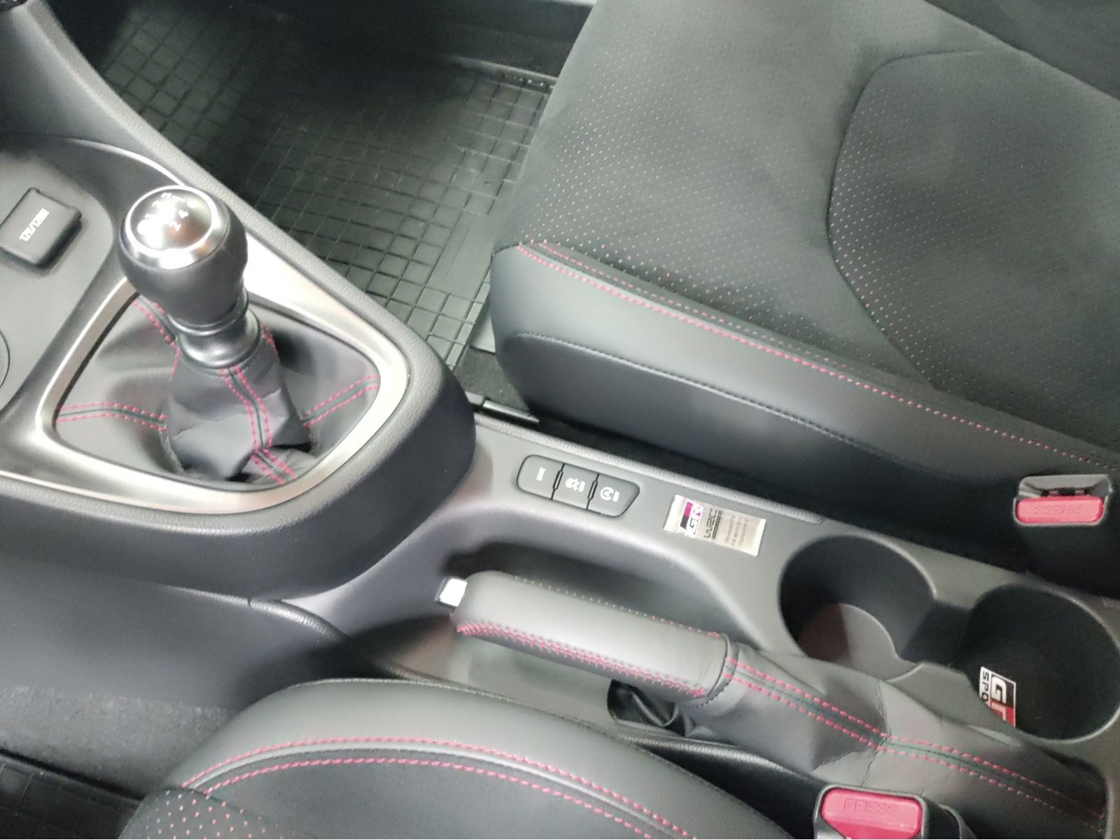 Toyota Yaris – Bild 11