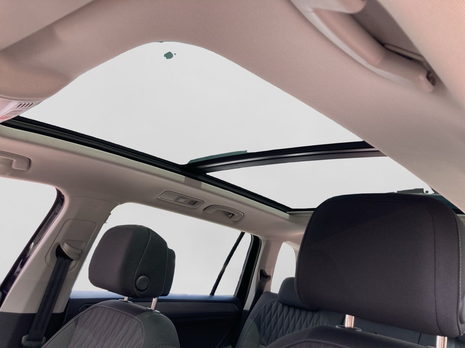 Volkswagen Tiguan Allspace – Bild 18