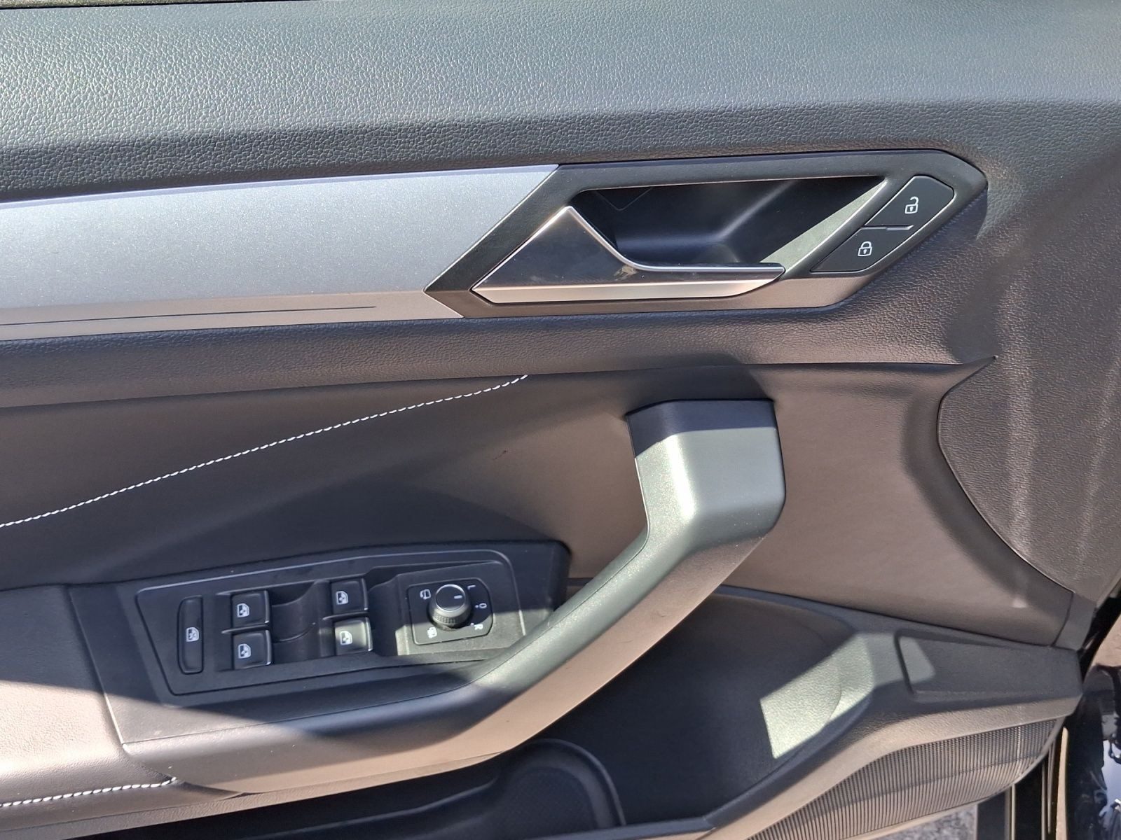 Volkswagen T-Roc – Bild 8