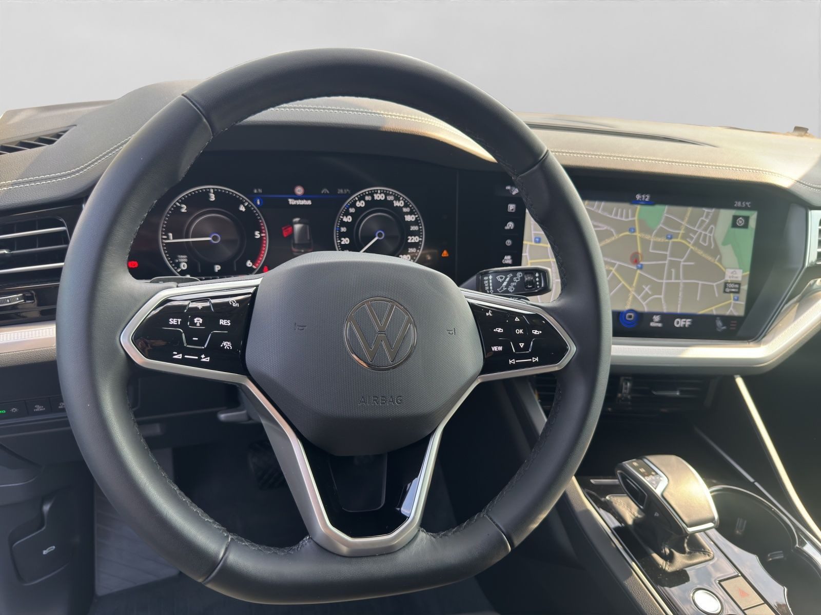 Volkswagen Touareg – Foto 9