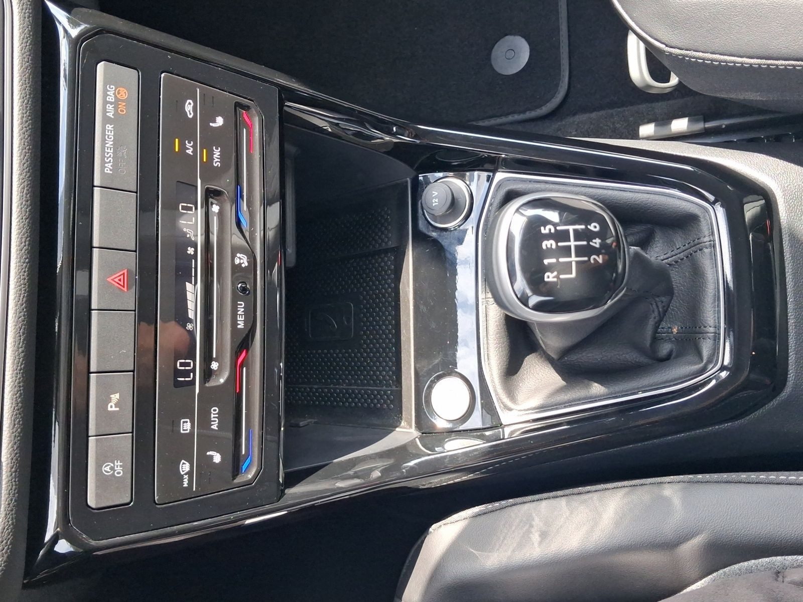 Volkswagen T-Cross – Bild 11