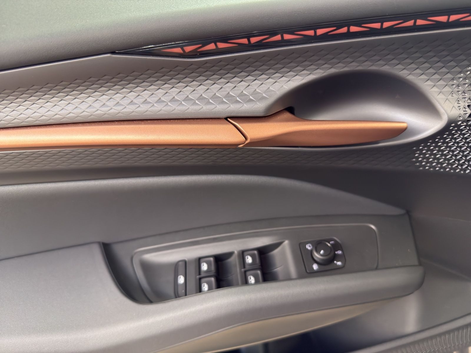 Cupra Raval – Foto 8