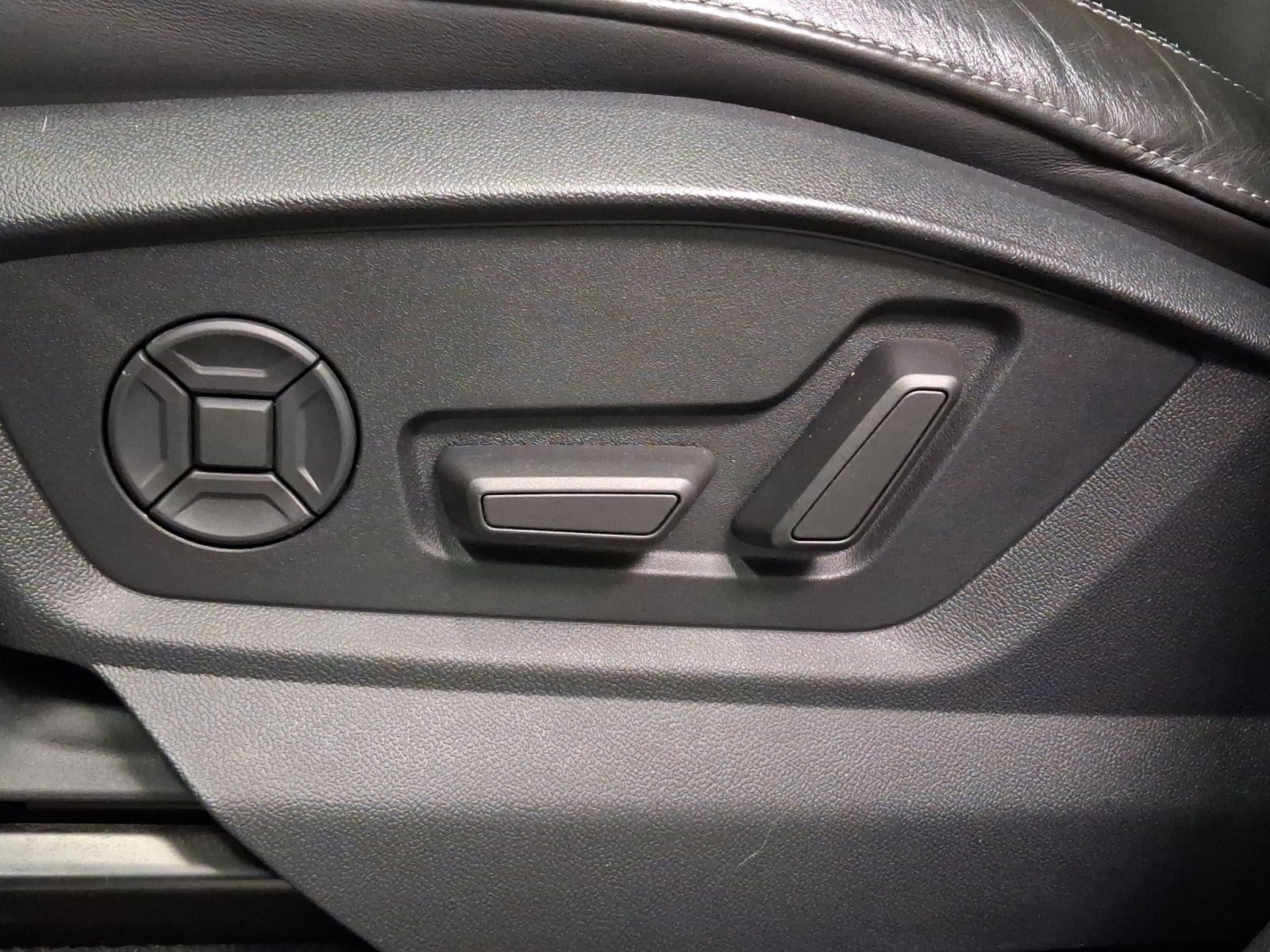 Audi SQ7 – Foto 21