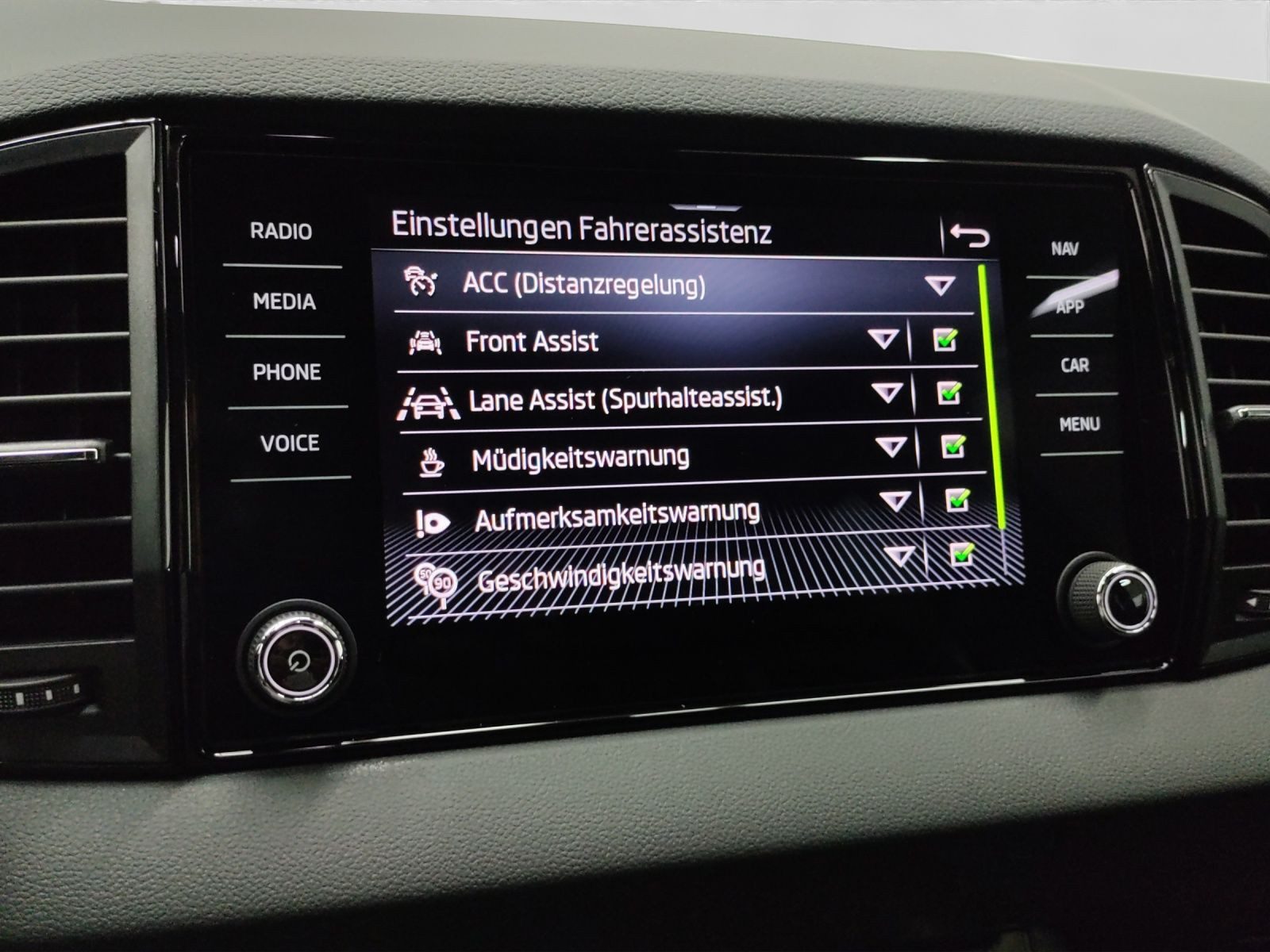 Skoda Karoq – Foto 11
