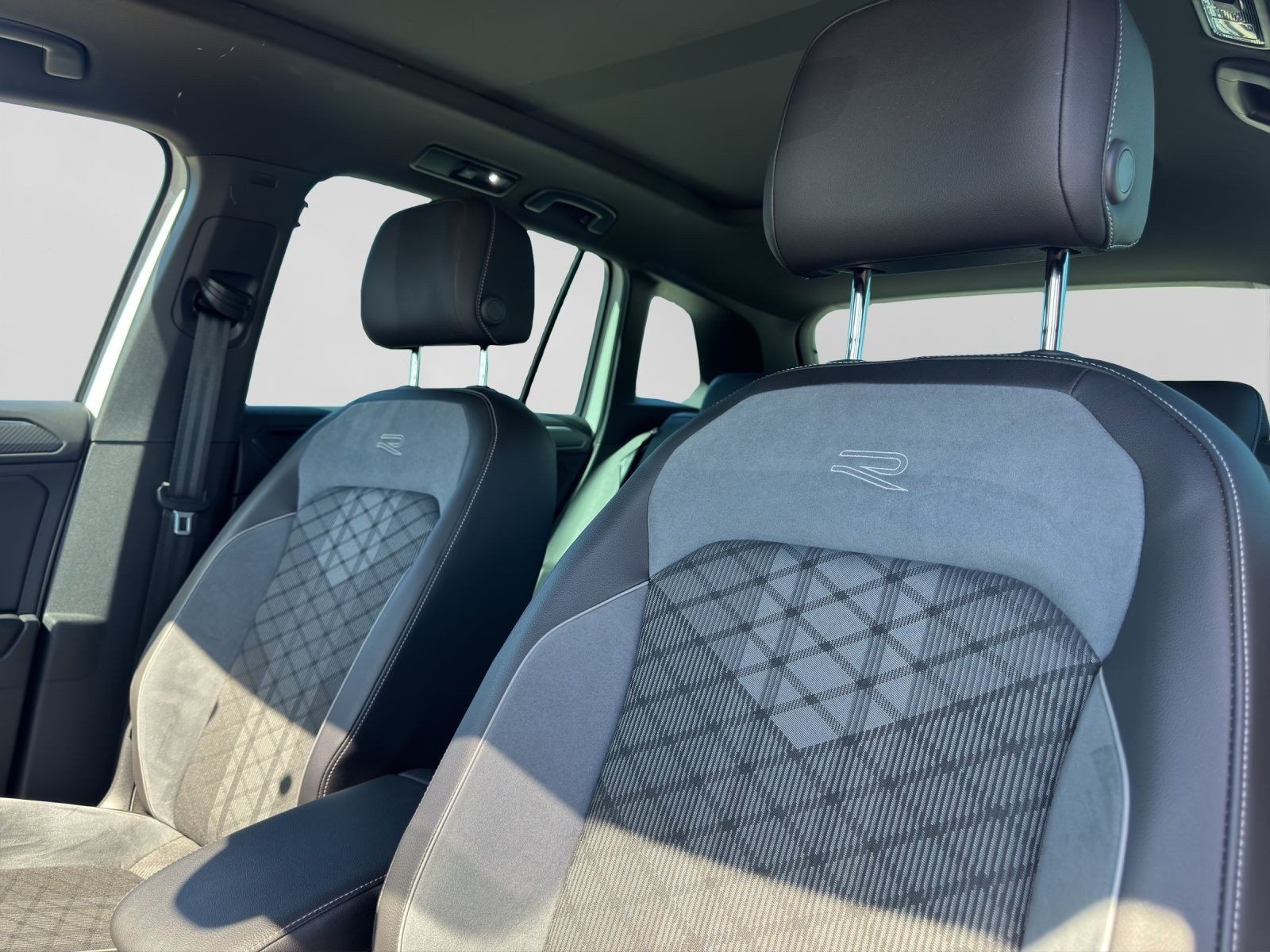Volkswagen Tiguan – Foto 18