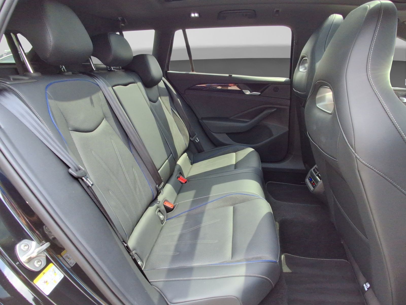 Volkswagen Passat Variant – Bild 6