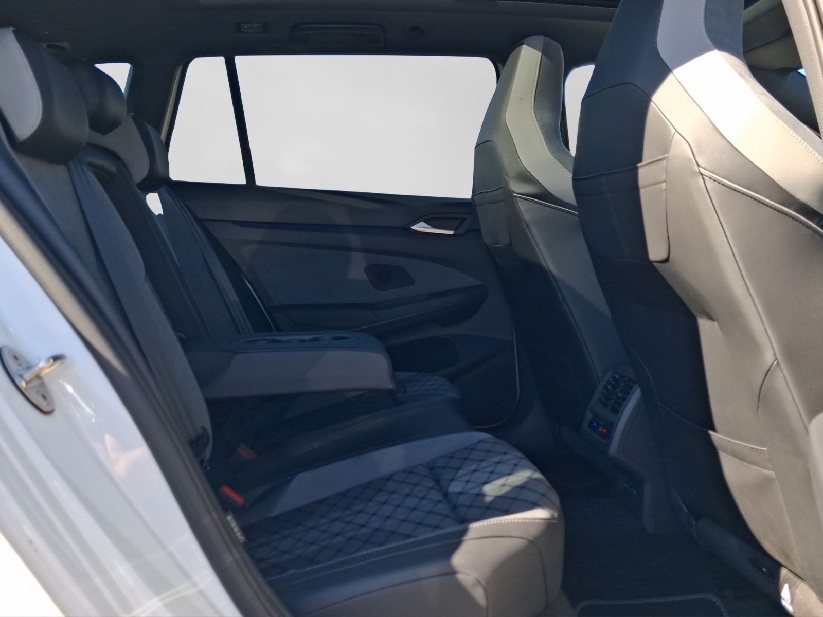Volkswagen Golf Variant – Bild 6