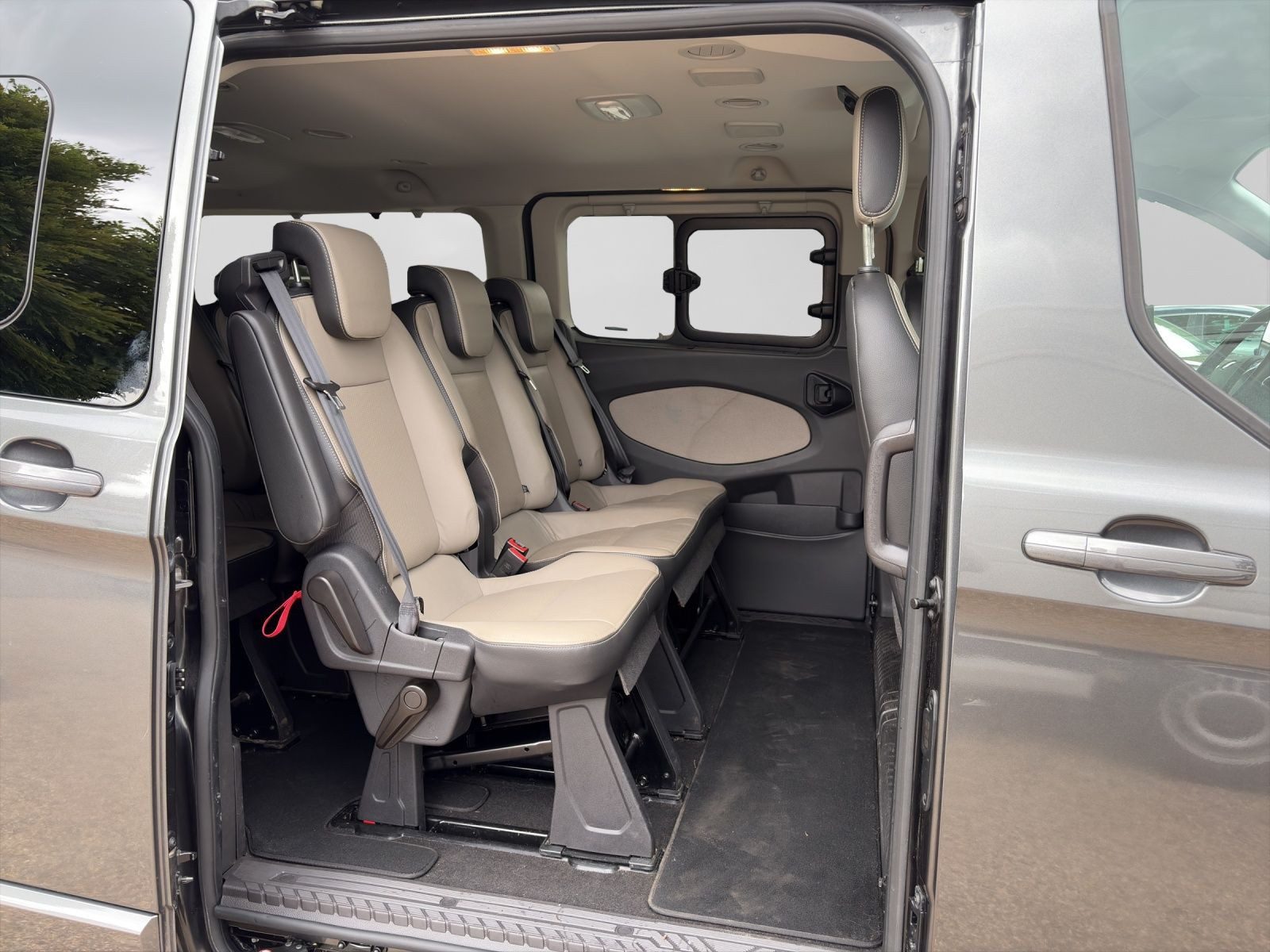 Ford Tourneo Custom – Foto 6
