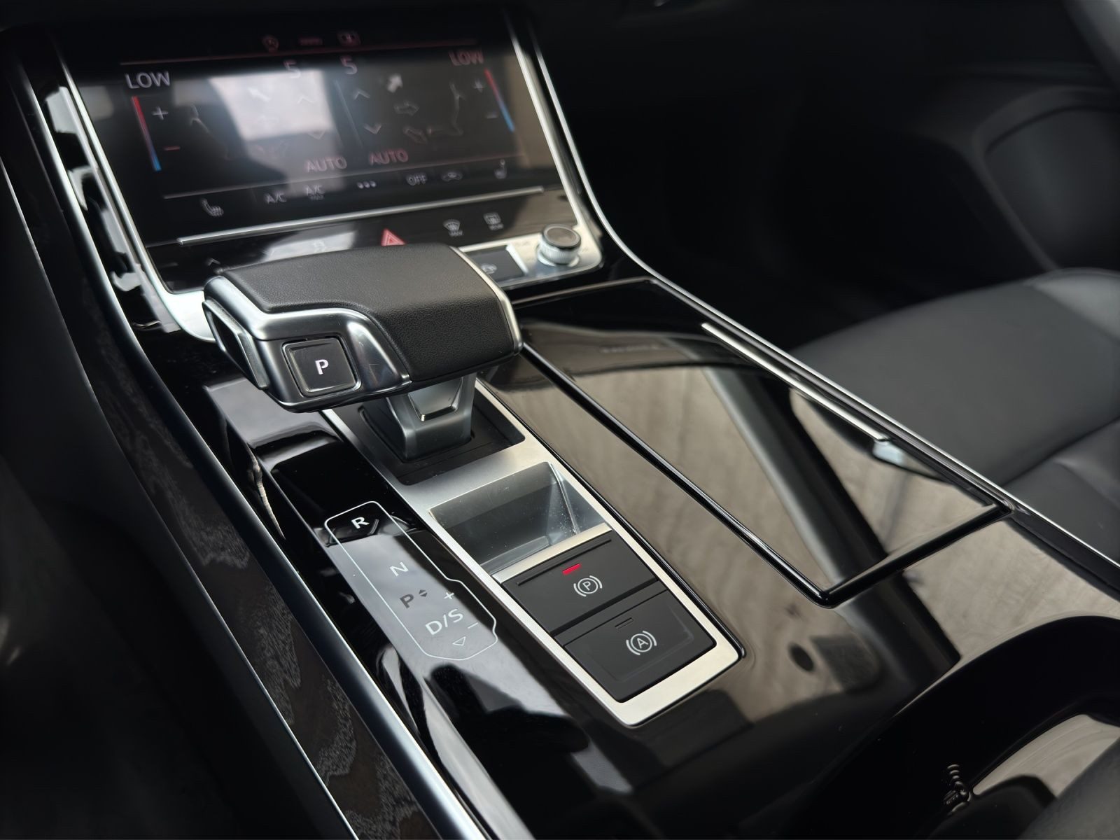 Audi A8 – Bild 11