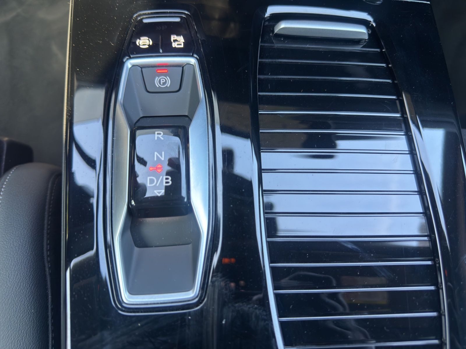 Audi Q6 Sportback e-tron – Foto 11