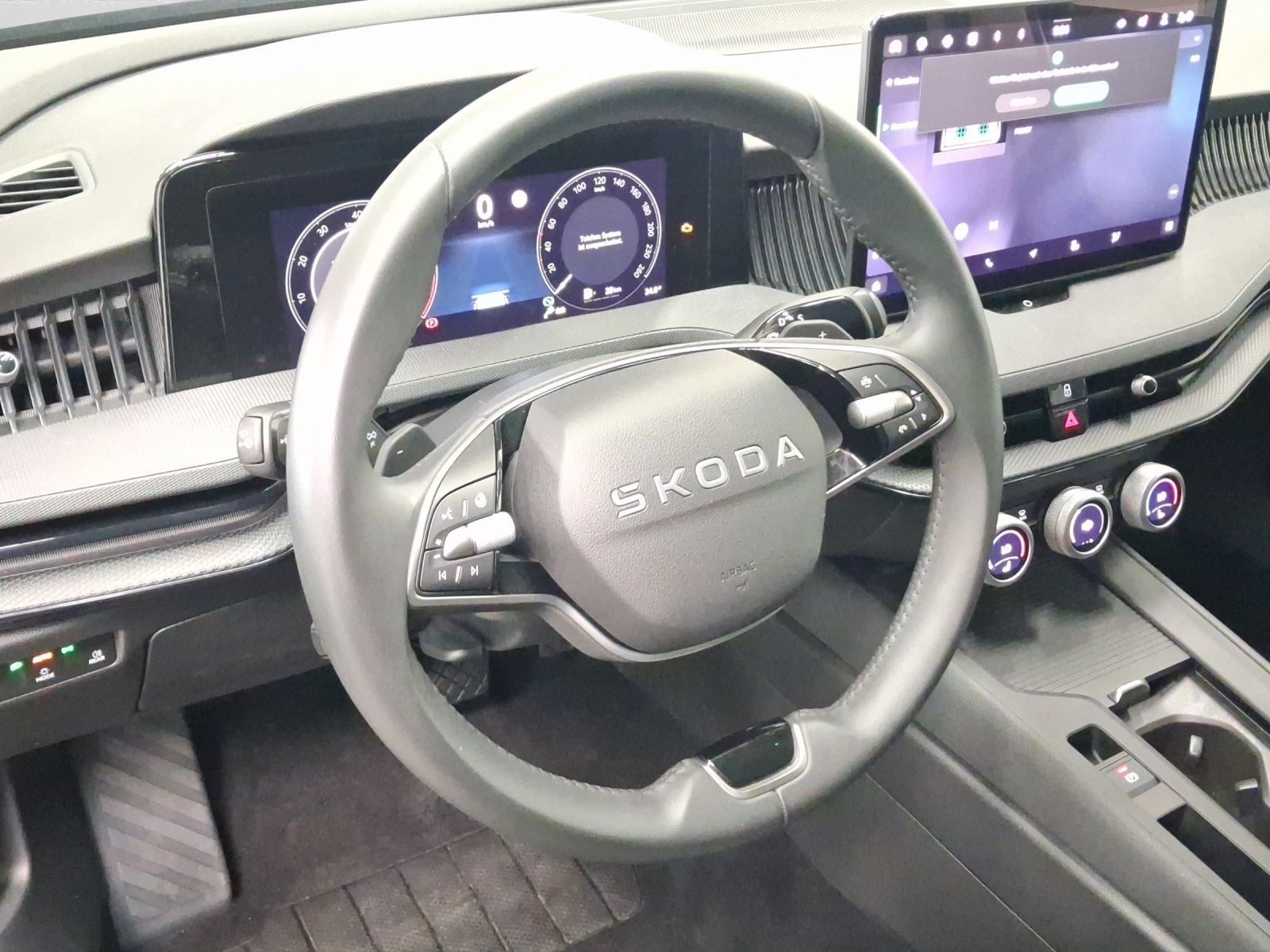 Skoda Superb – Foto 9