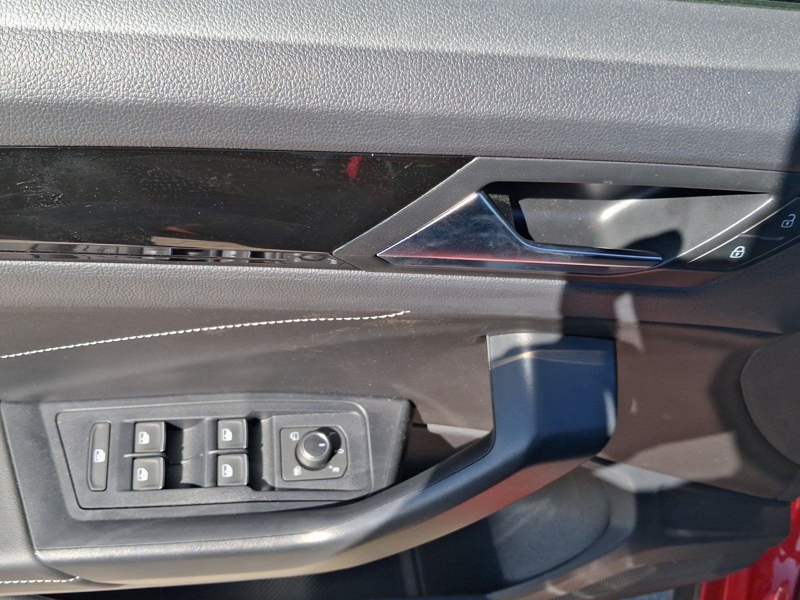 Volkswagen T-Roc – Foto 8