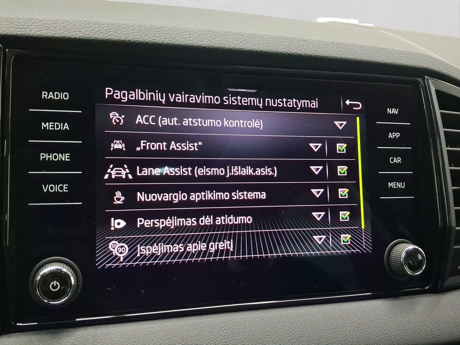 Skoda Karoq – Foto 12