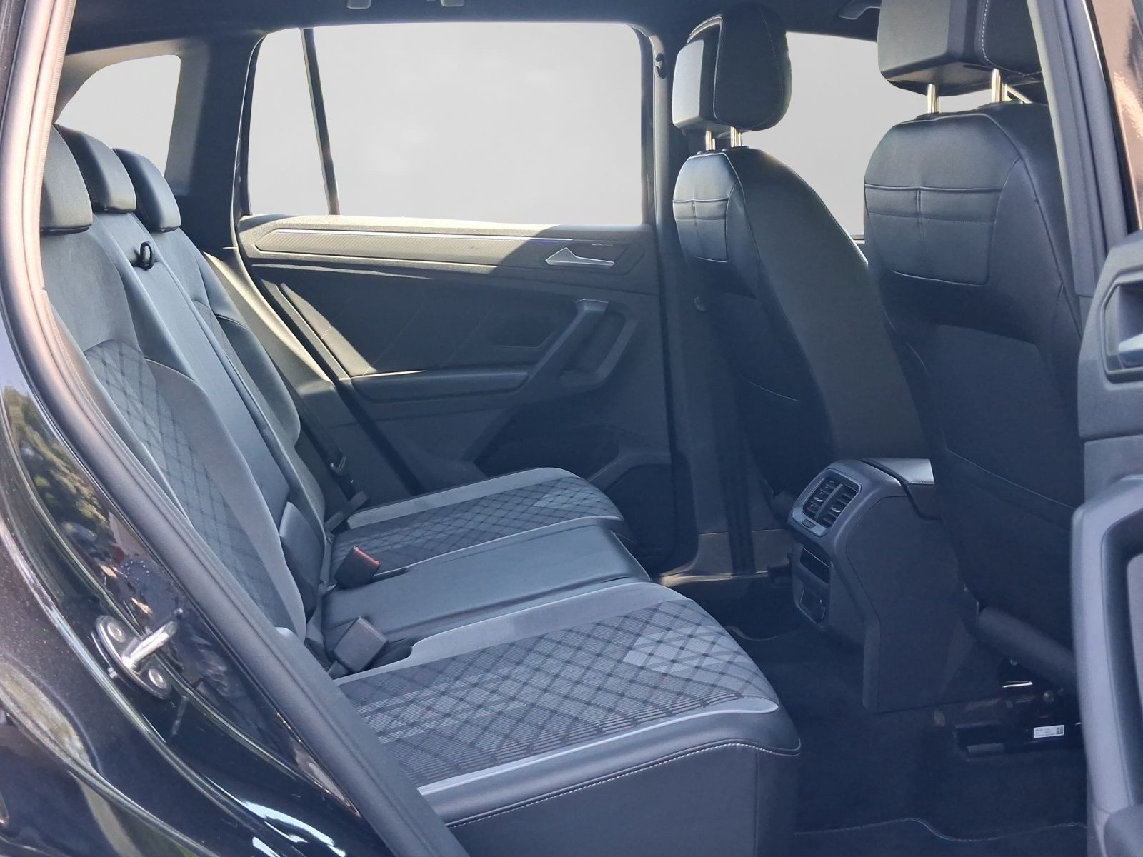 Volkswagen Tiguan – Bild 6