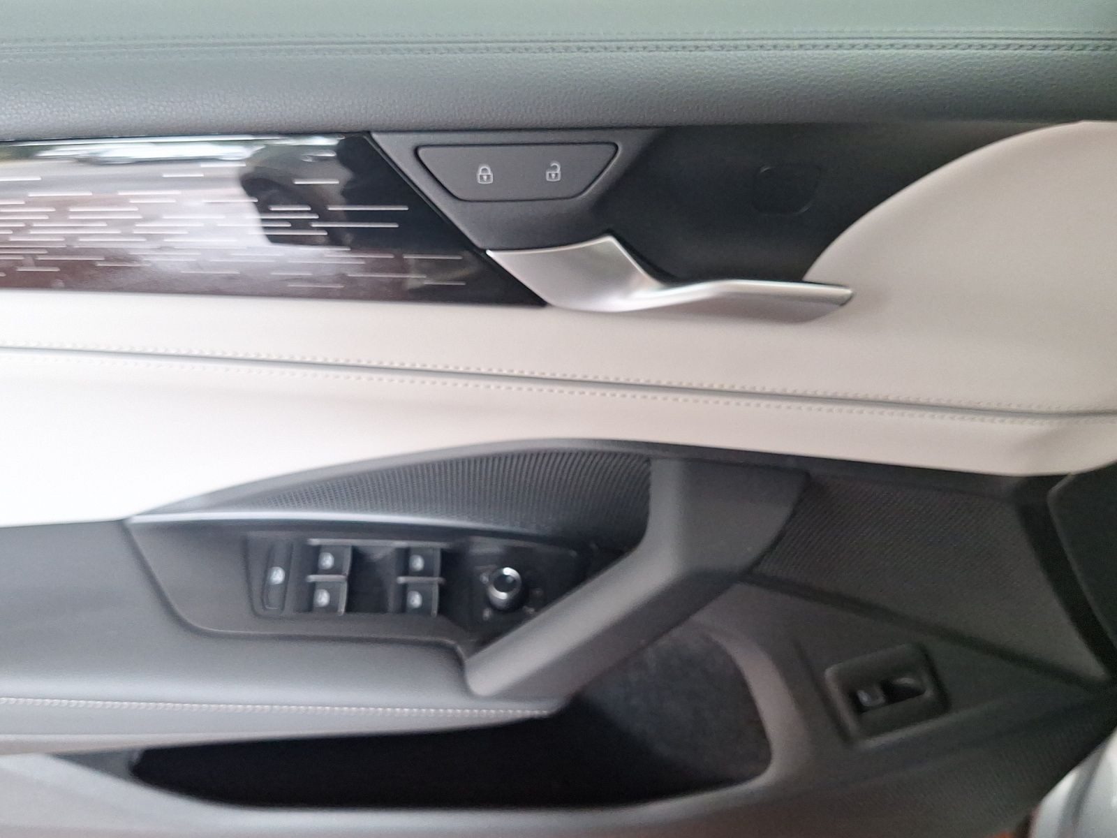 Volkswagen Tiguan – Bild 8