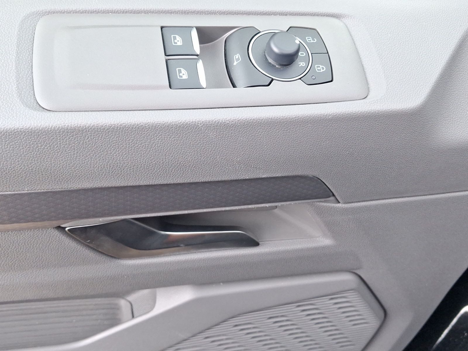Volkswagen T7 Caravelle – Bild 10