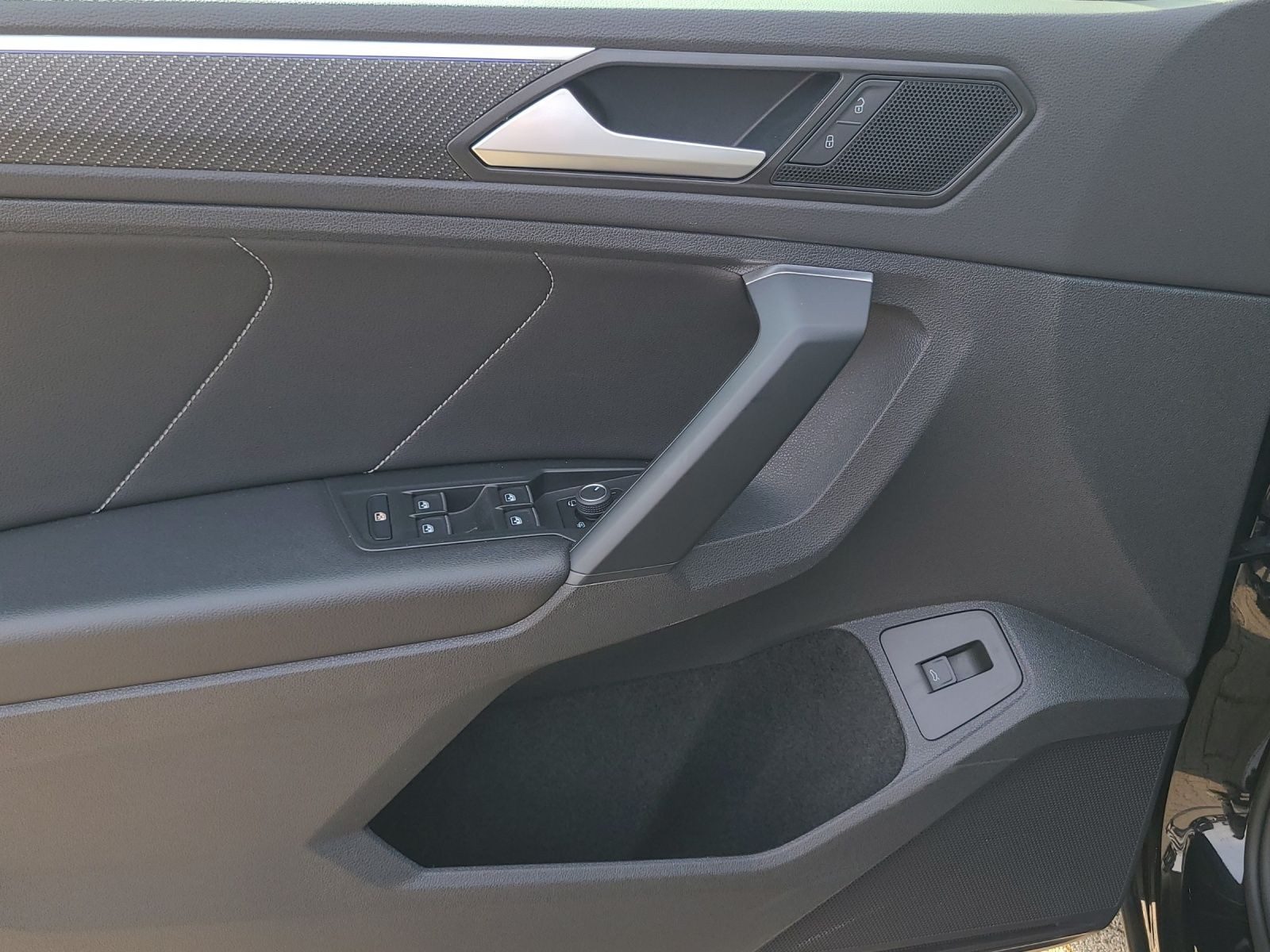 Volkswagen Tiguan – Foto 8