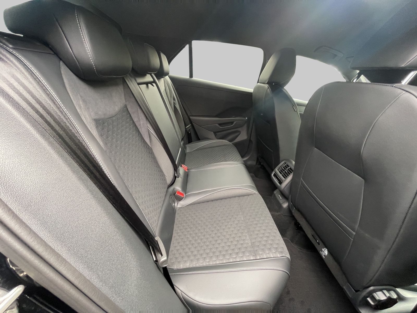 Volkswagen T-Roc – Foto 6