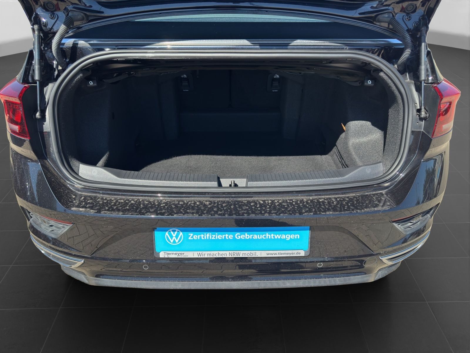 Volkswagen T-Roc Cabriolet – Bild 17