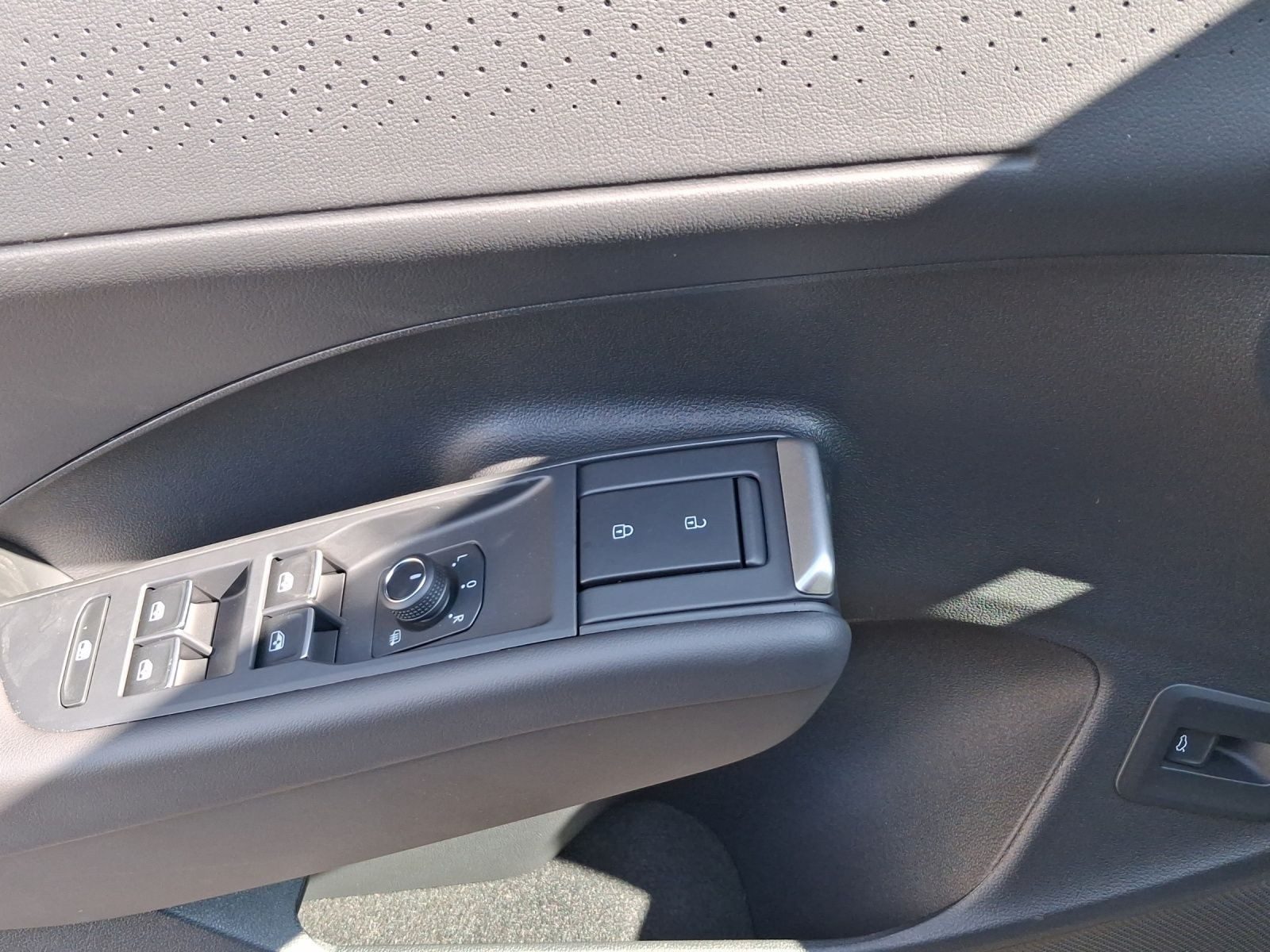 Volkswagen T-Roc – Foto 8