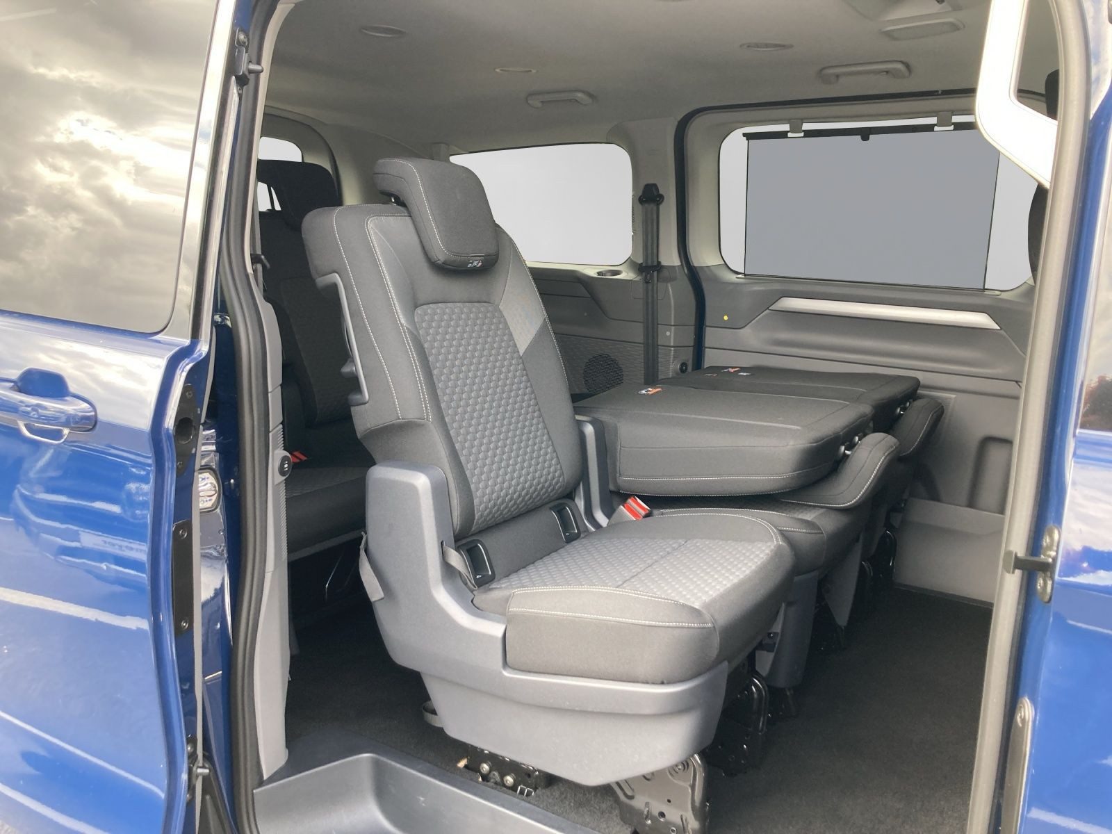 Volkswagen T7 Caravelle – Bild 6
