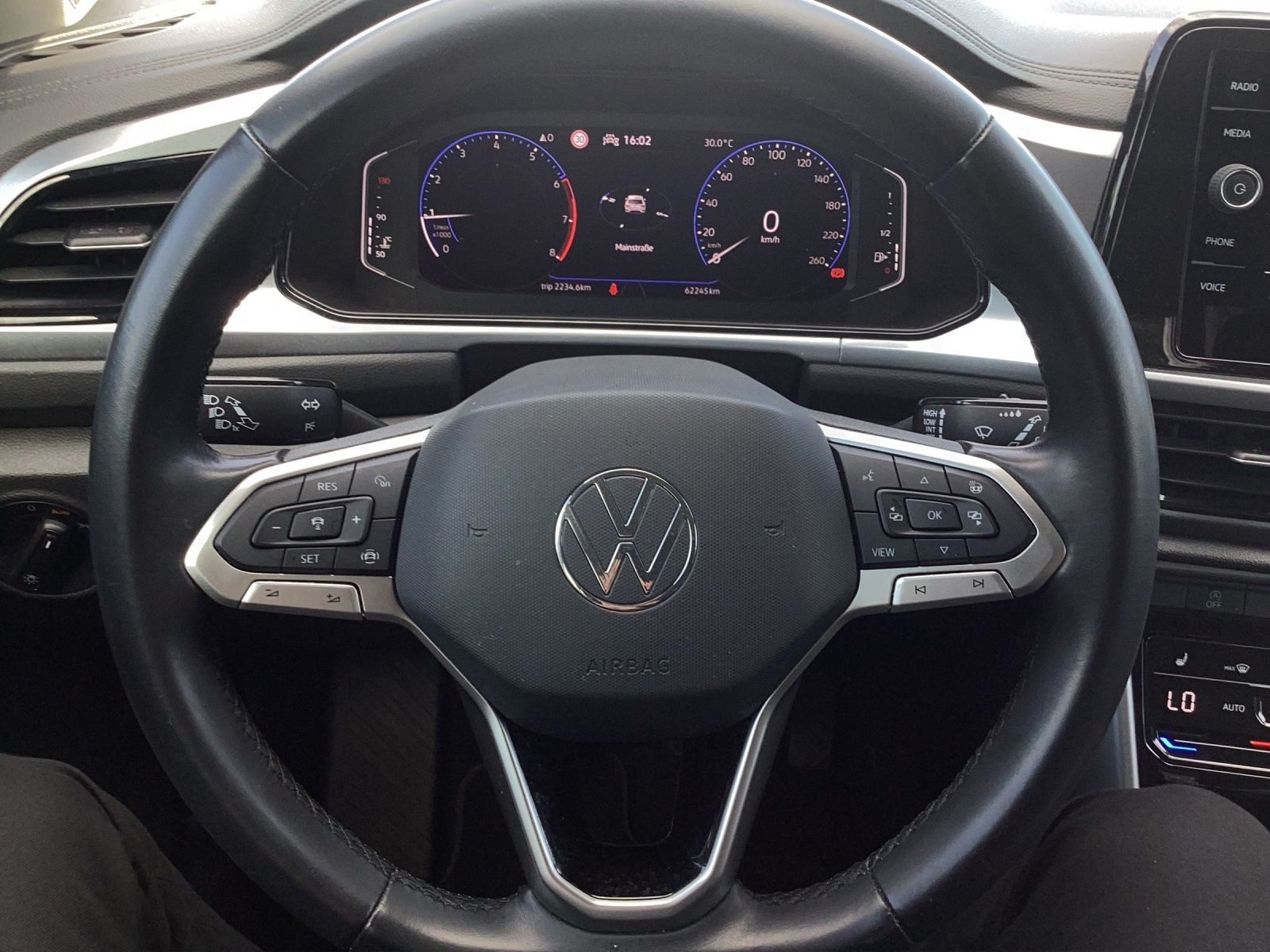 Volkswagen T-Roc – Bild 9
